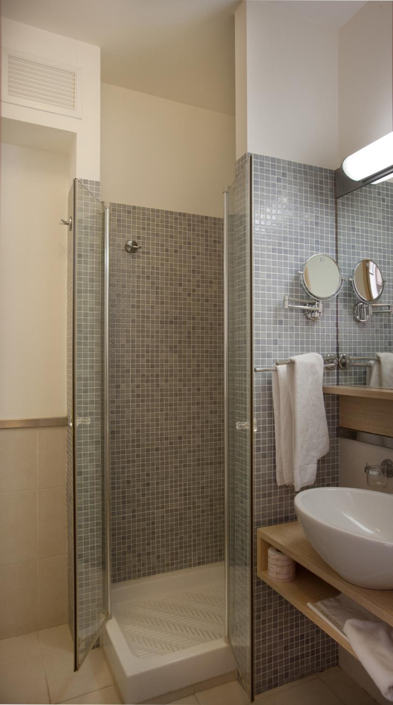 Standard Double Room - Photo 2