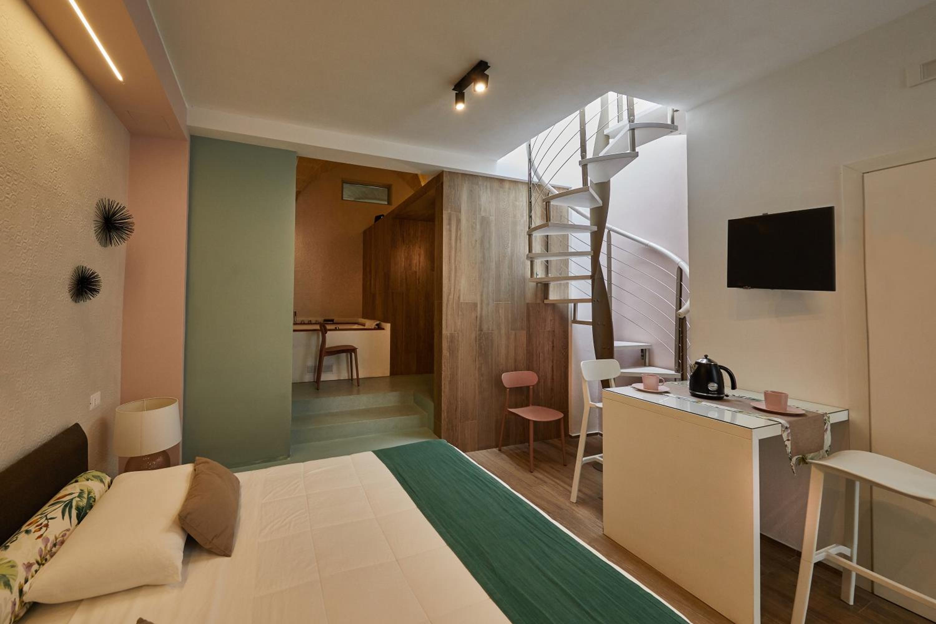 Queen Room with Spa Bath photo 1