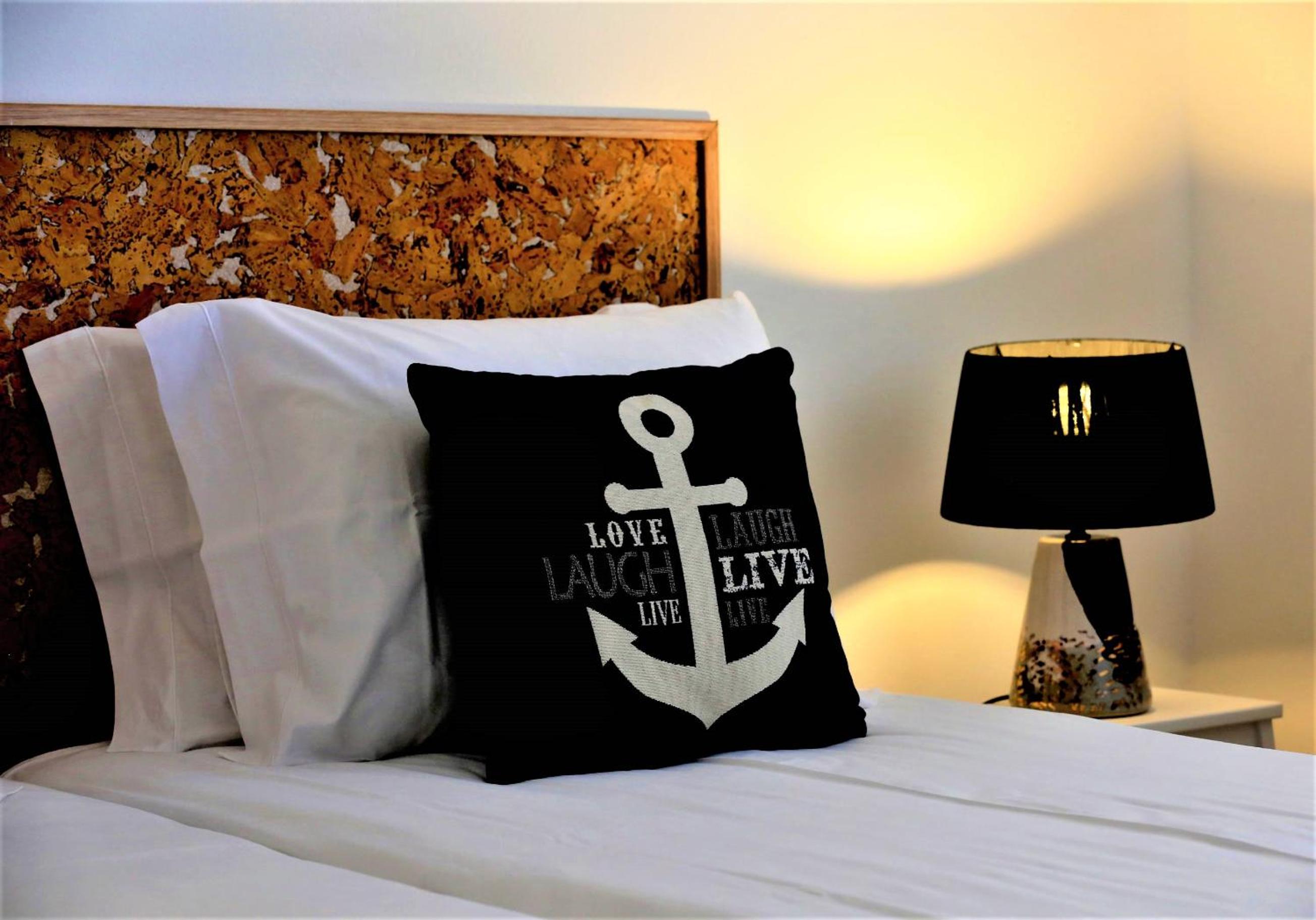 Standard Twin Room with Sofa - Photo 4