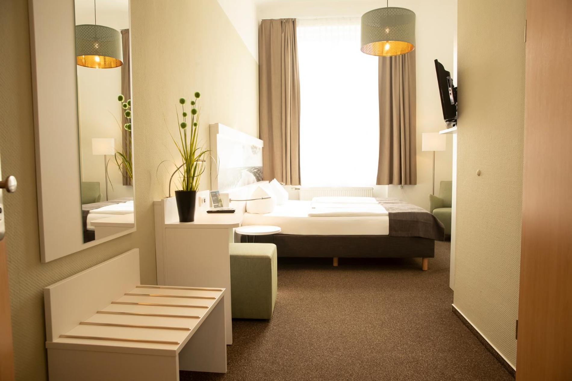 Economy Double Room - Photo 2