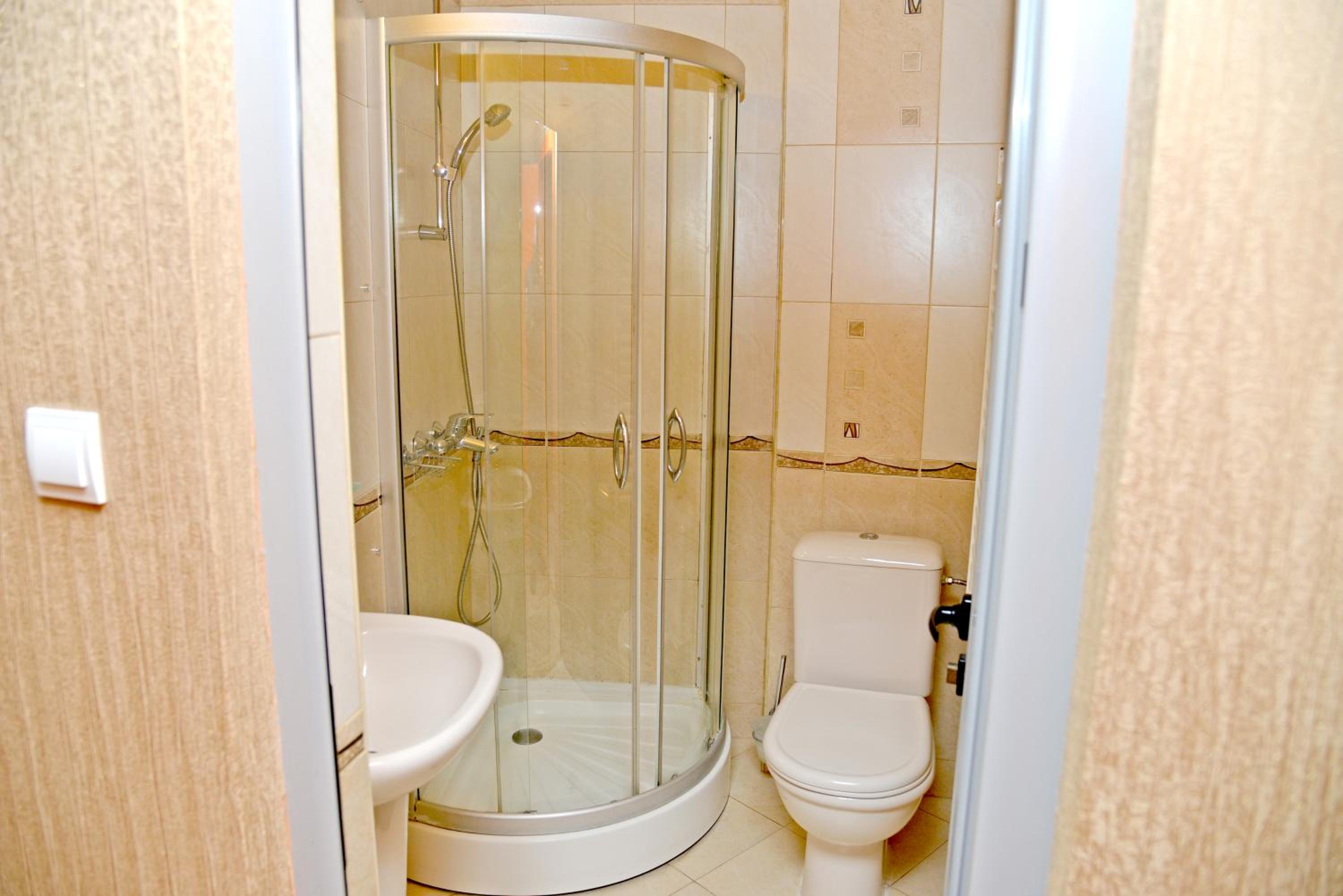 Large Double Room photo 1