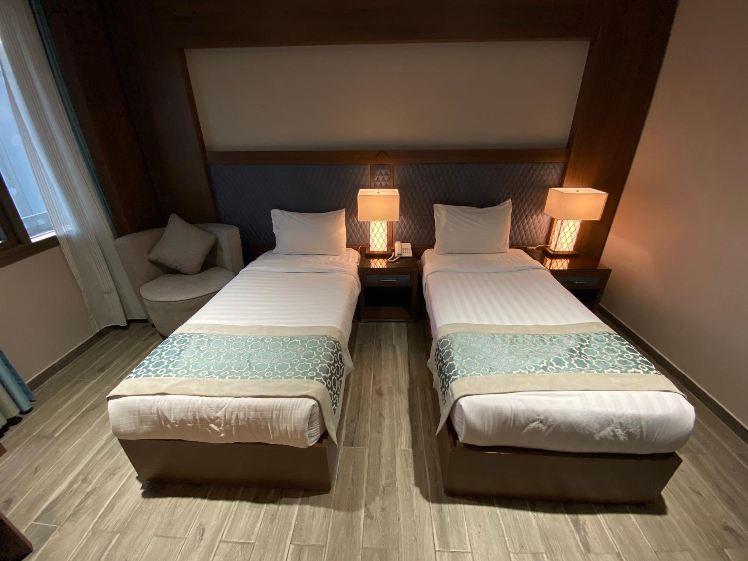 Twin Room - Photo 4