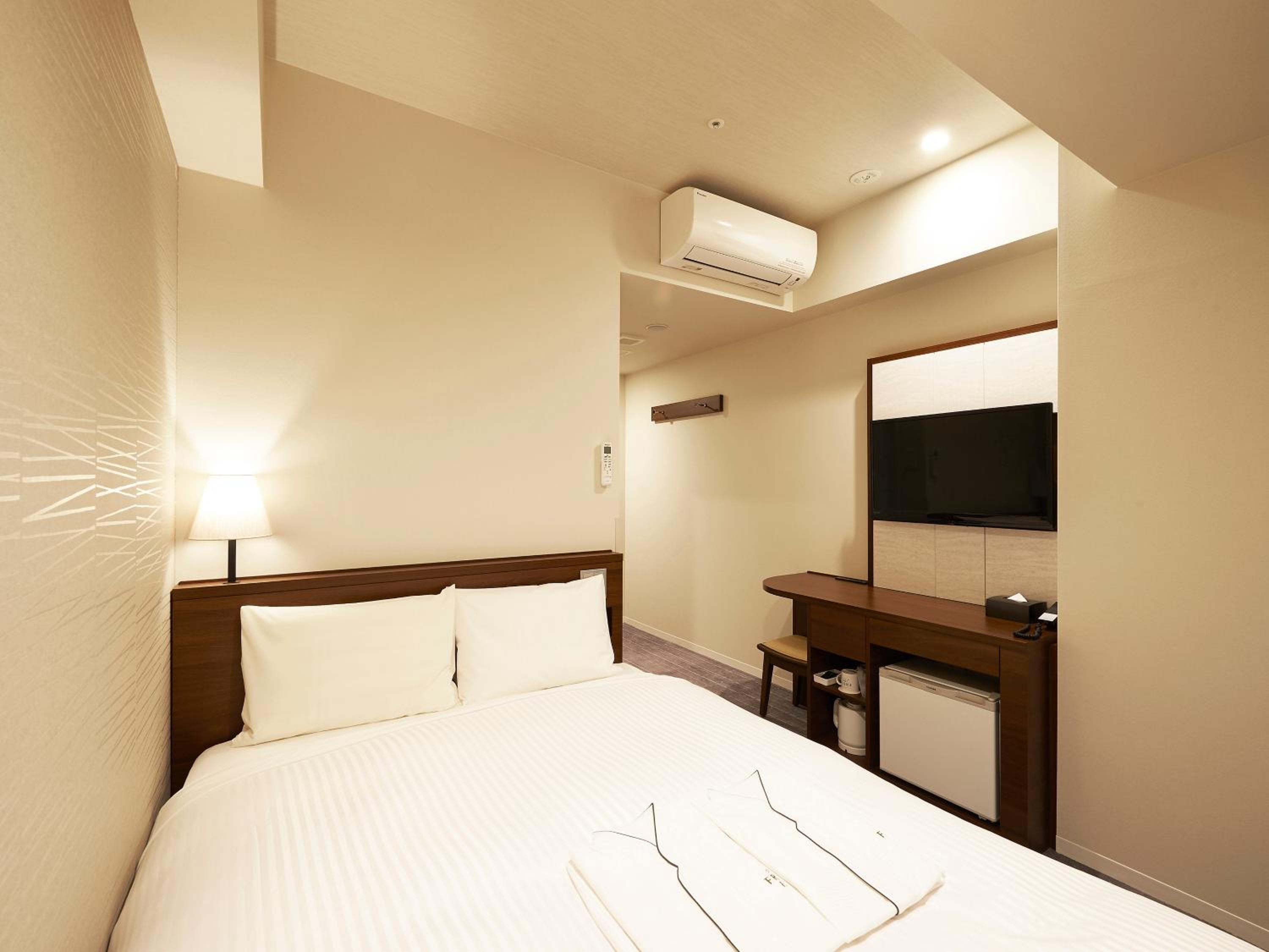 Single Room - Non-Smoking photo 3