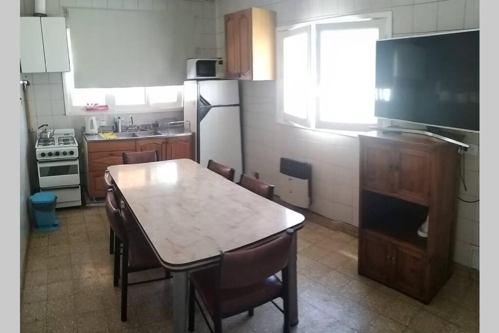 Three-Bedroom House photo 3
