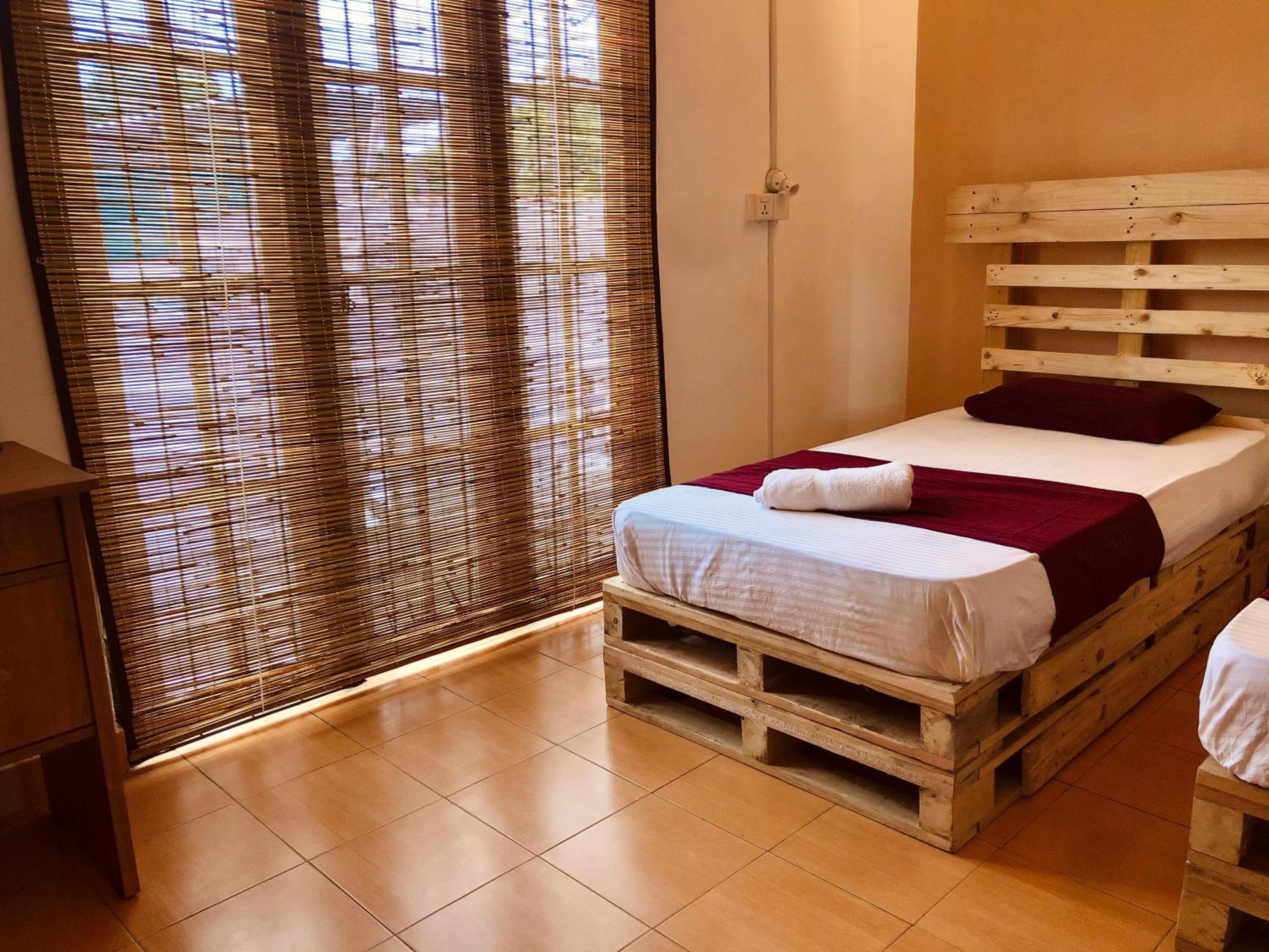 Twin Room with Shared Bathroom photo 3