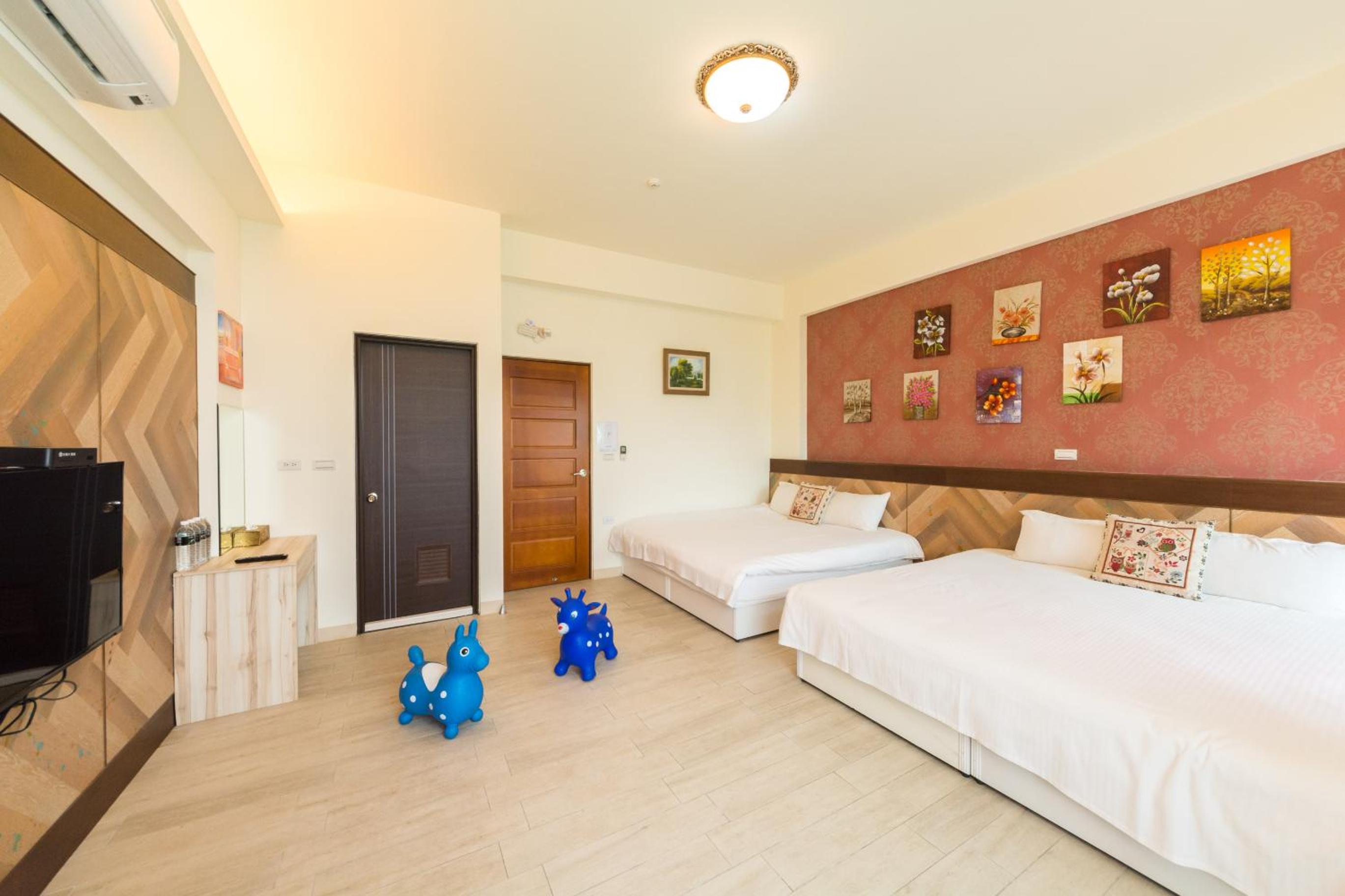 Quadruple Room with Garden View photo 2