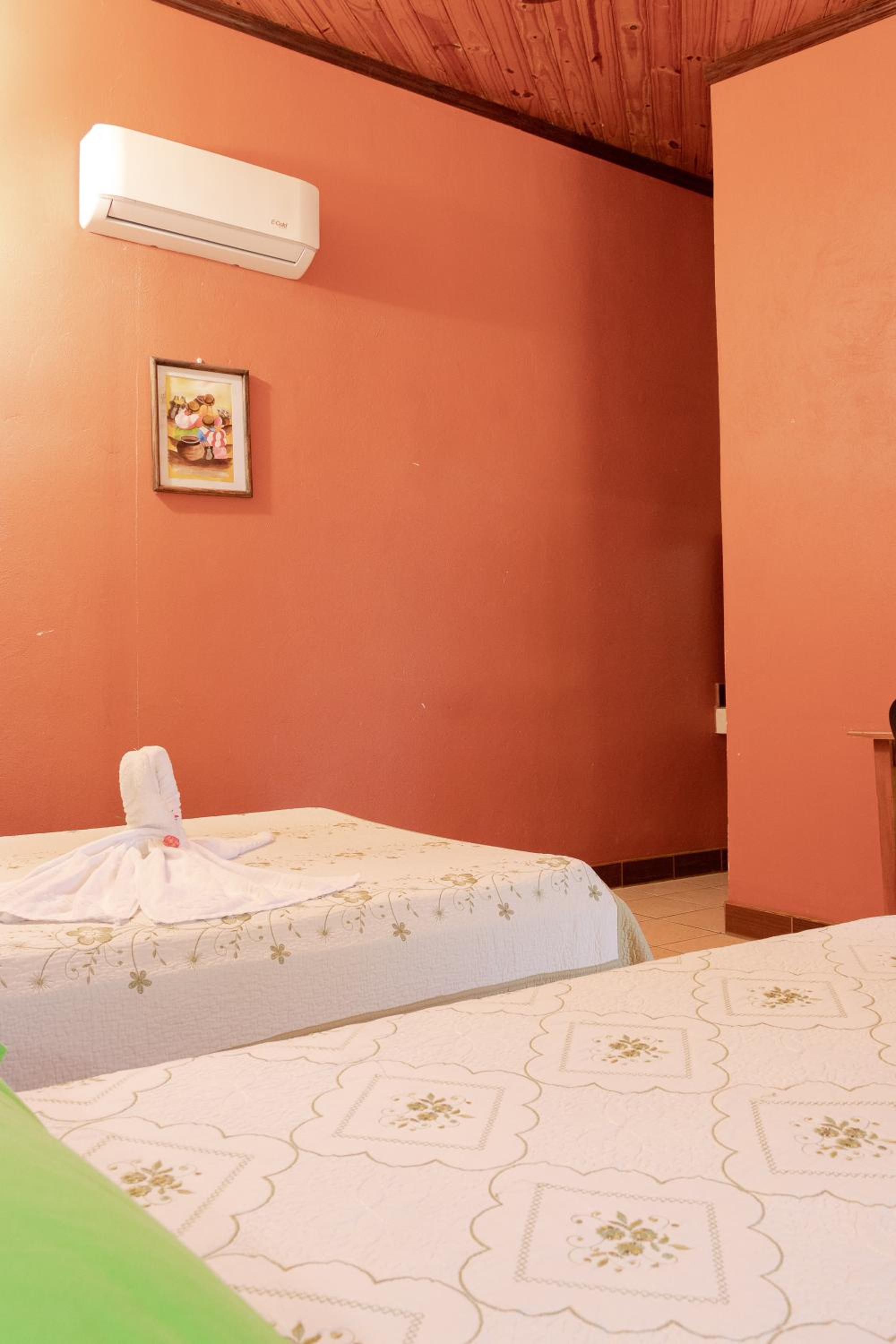 Superior Room with Private Bathroom photo 2