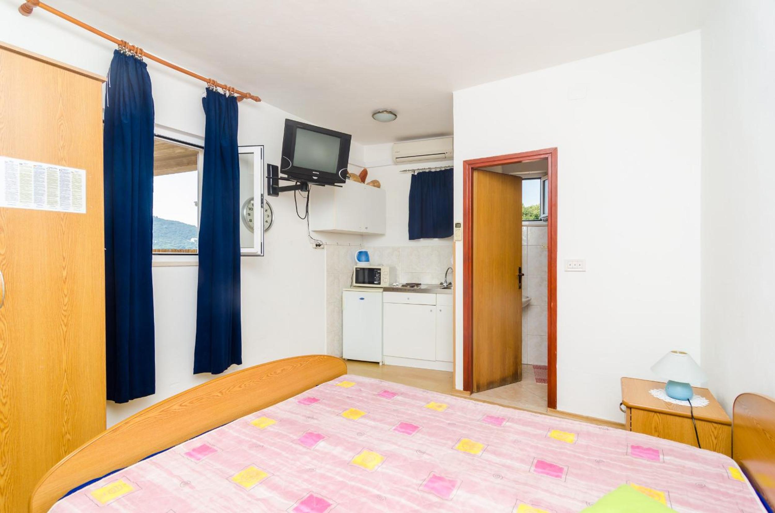 Studio with Terrace and Sea View - Photo 3