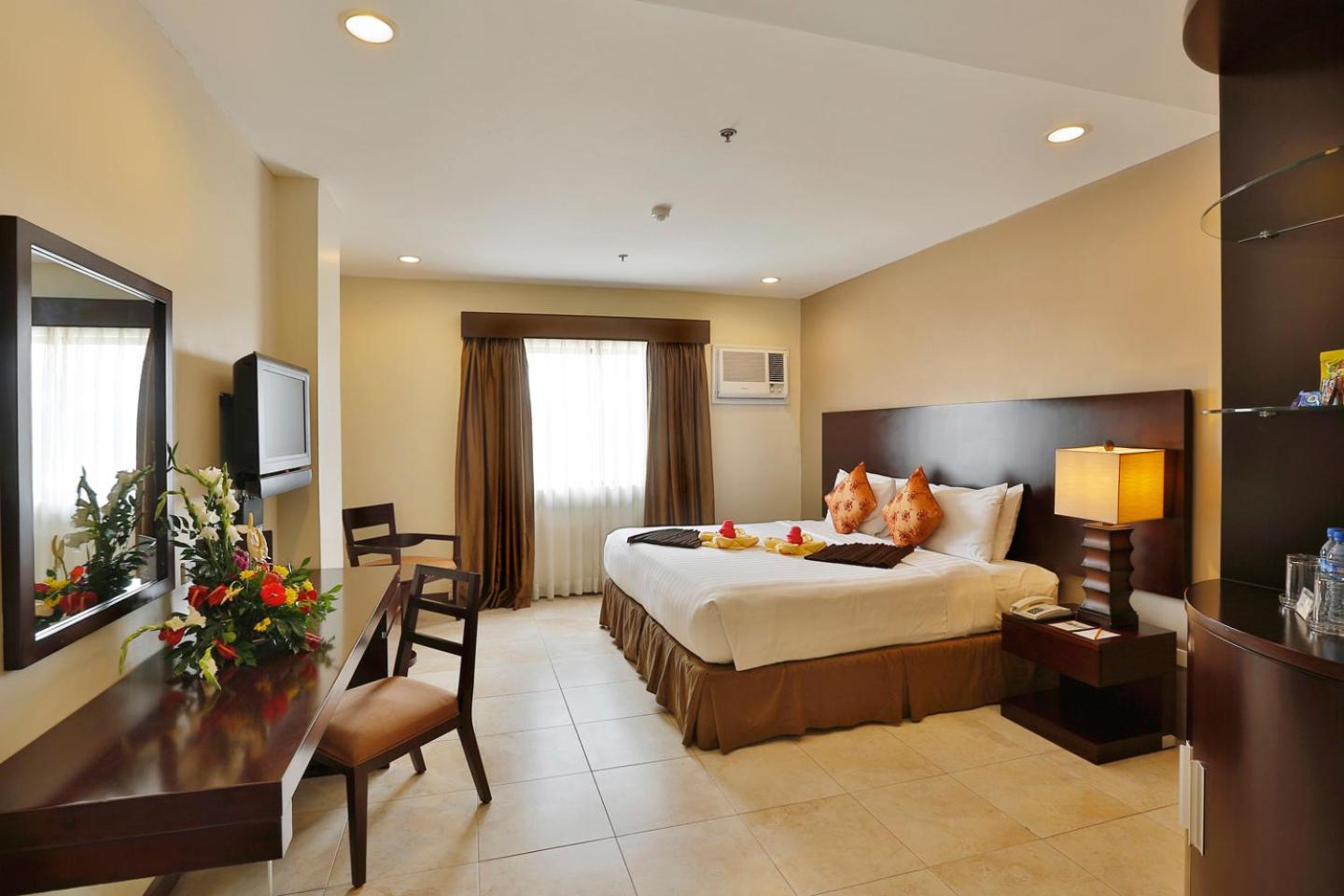 Deluxe Suite - Photo 1