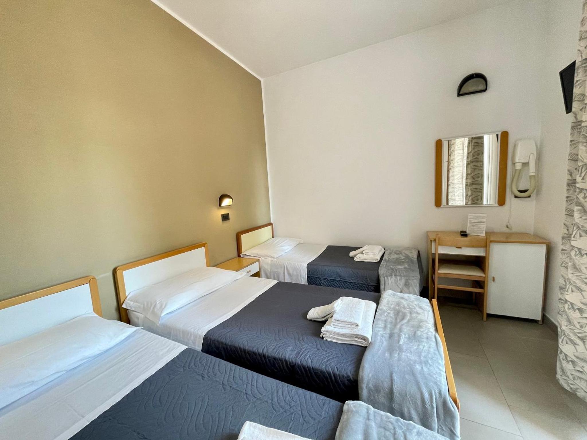 Comfort Triple Room
