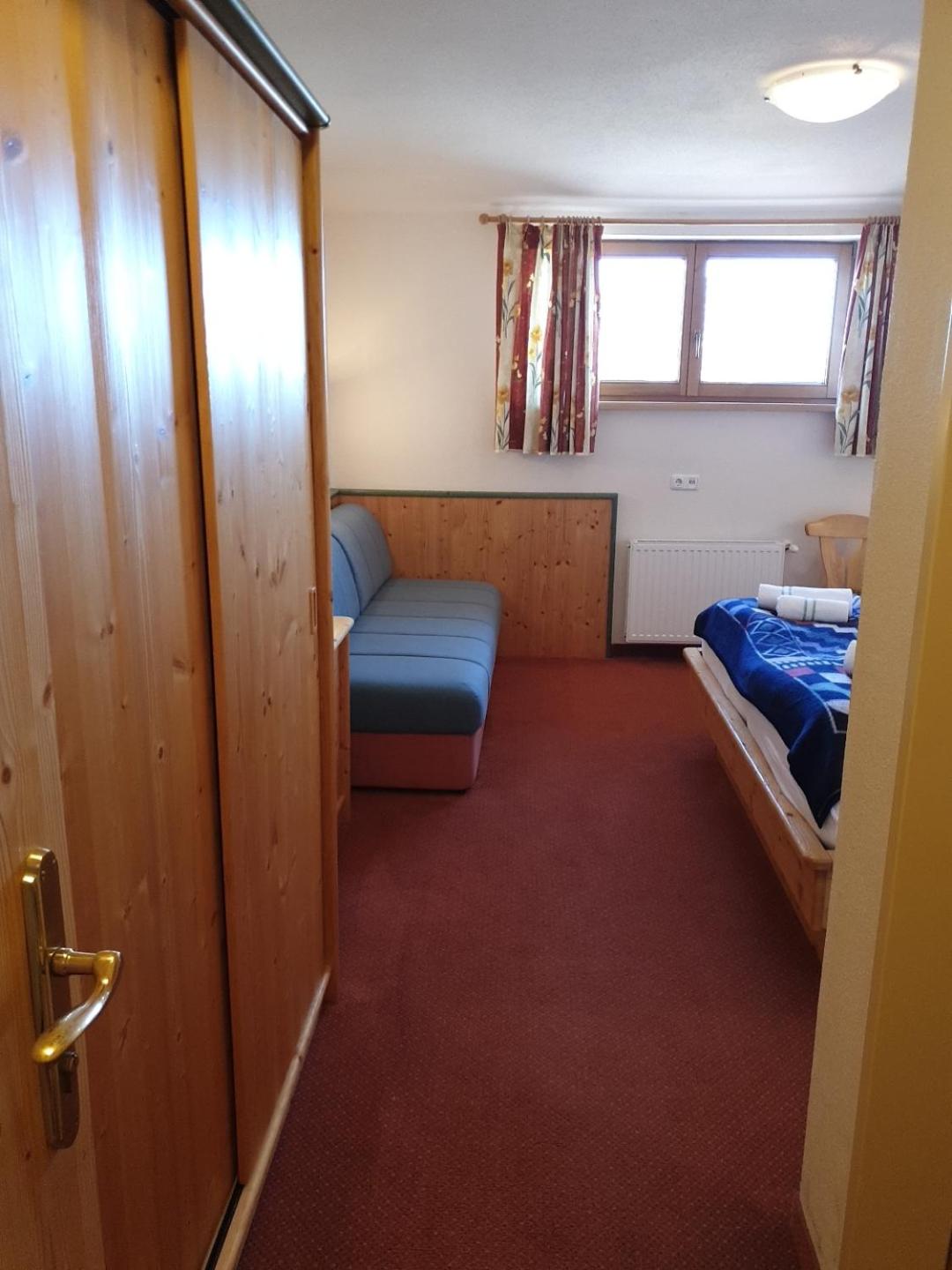 Double Room with Mountain View - Photo 5