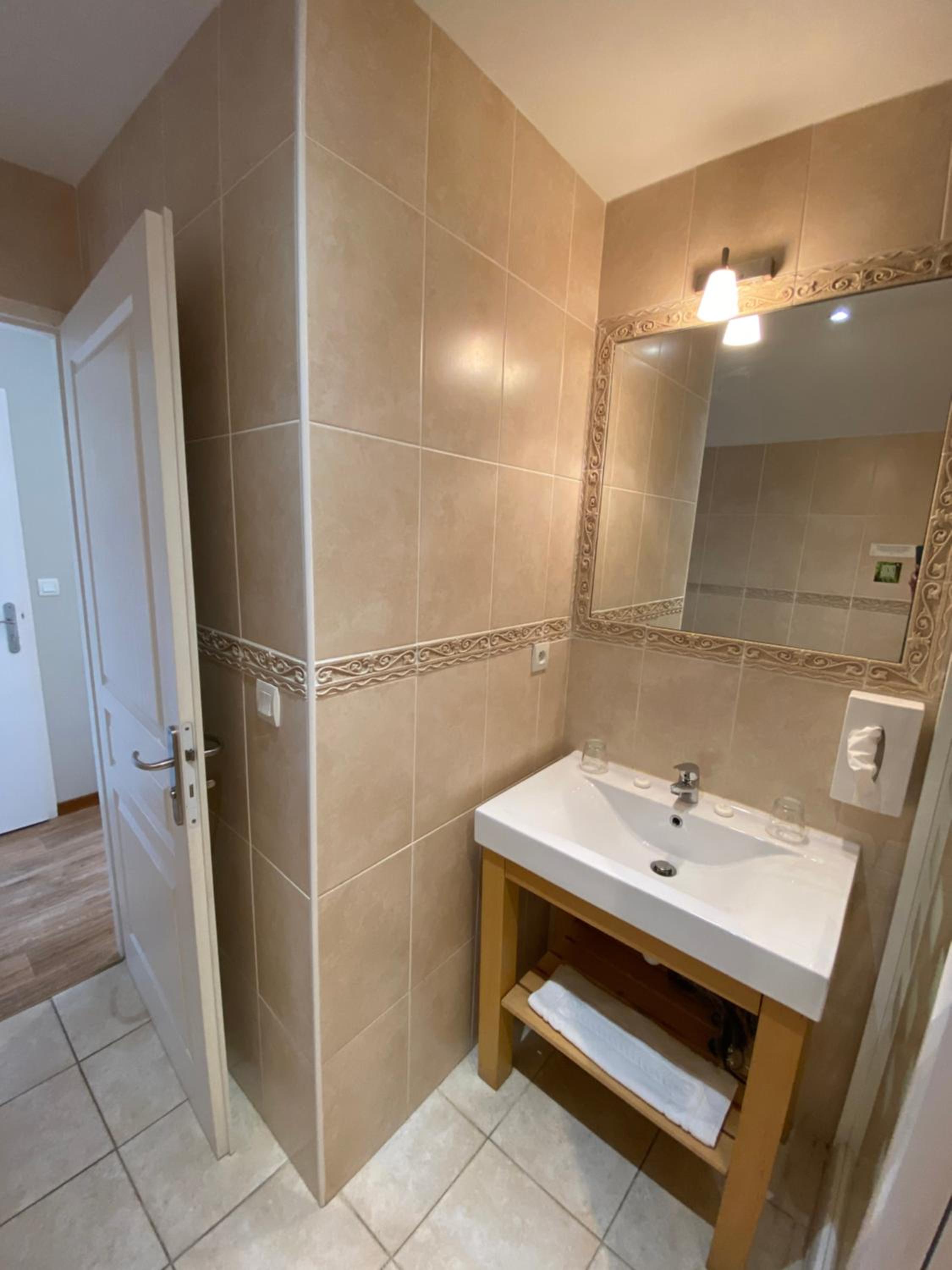 Deluxe Triple Room photo 3