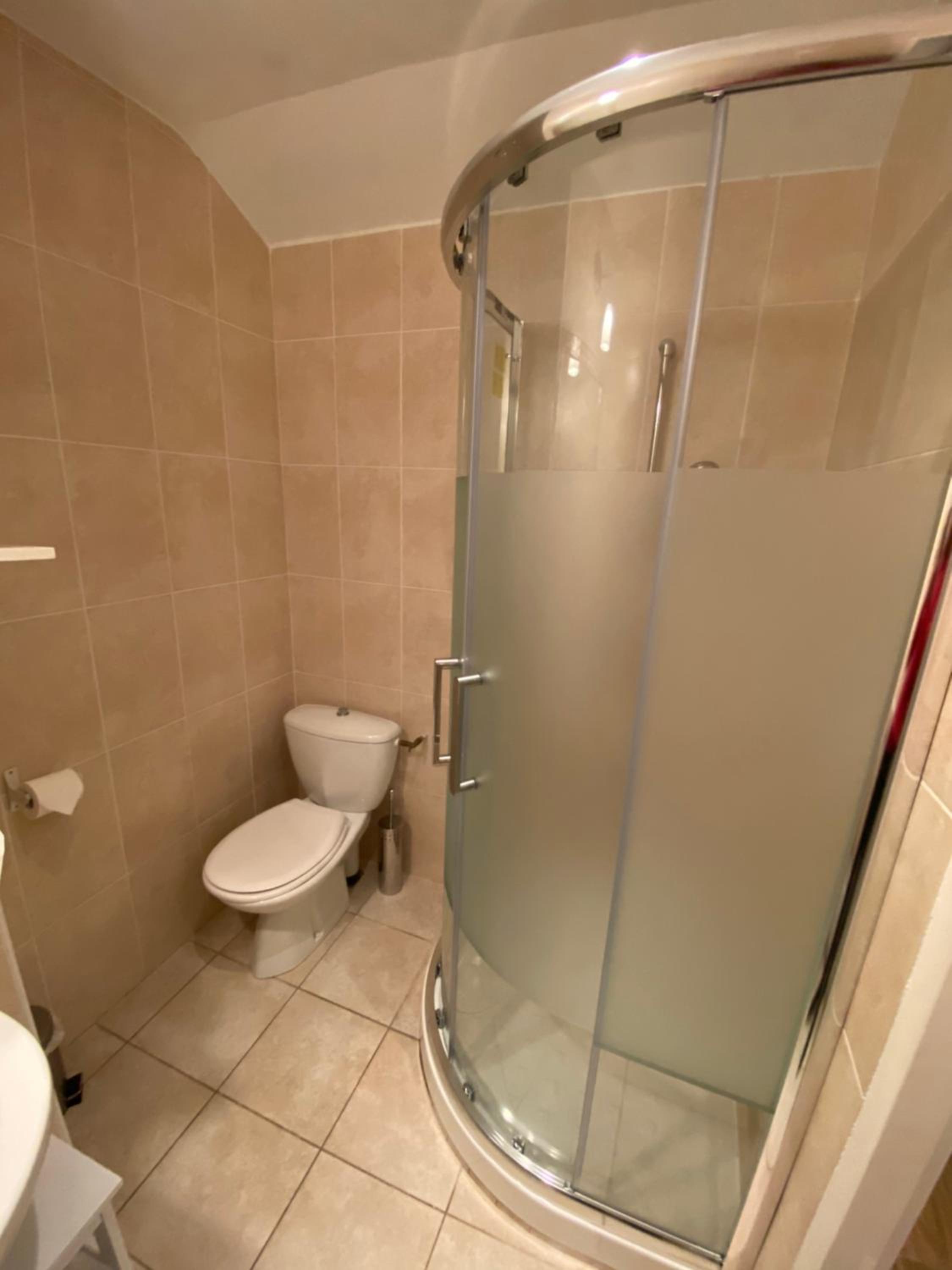 Comfort Triple Room with Shower photo 3