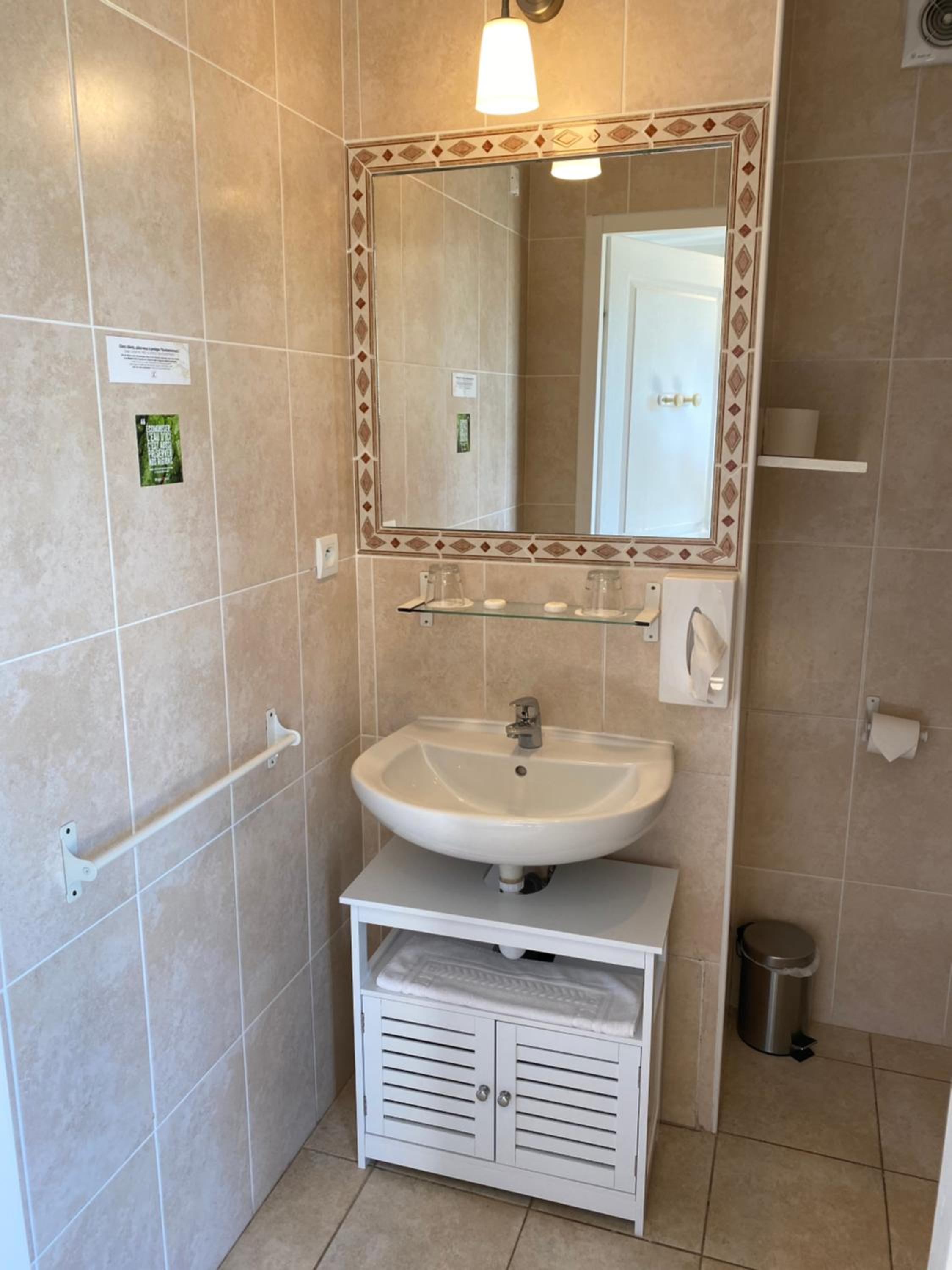 Comfort Triple Room with Shower photo 2