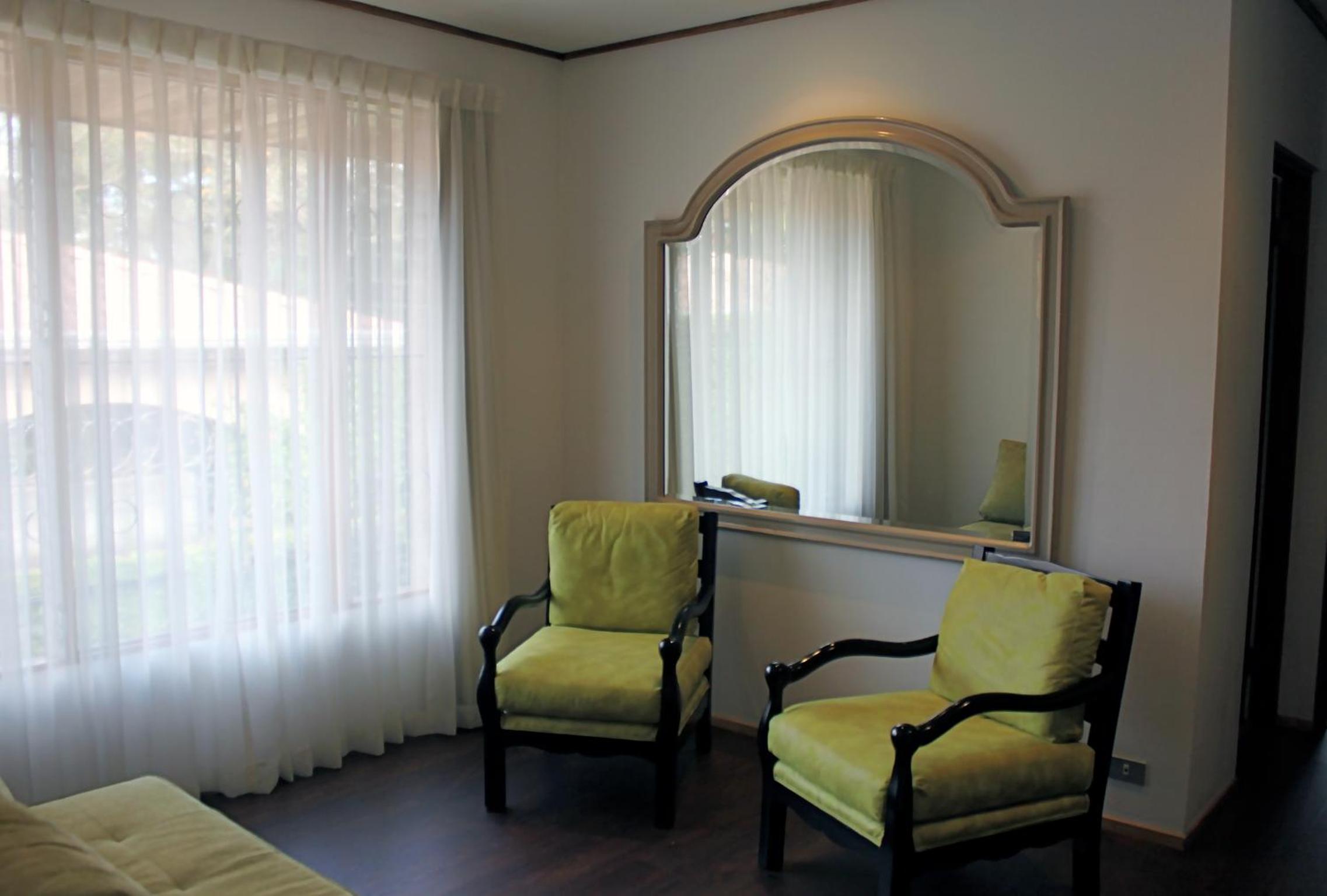 Suite with Jacuzzi tub photo 2