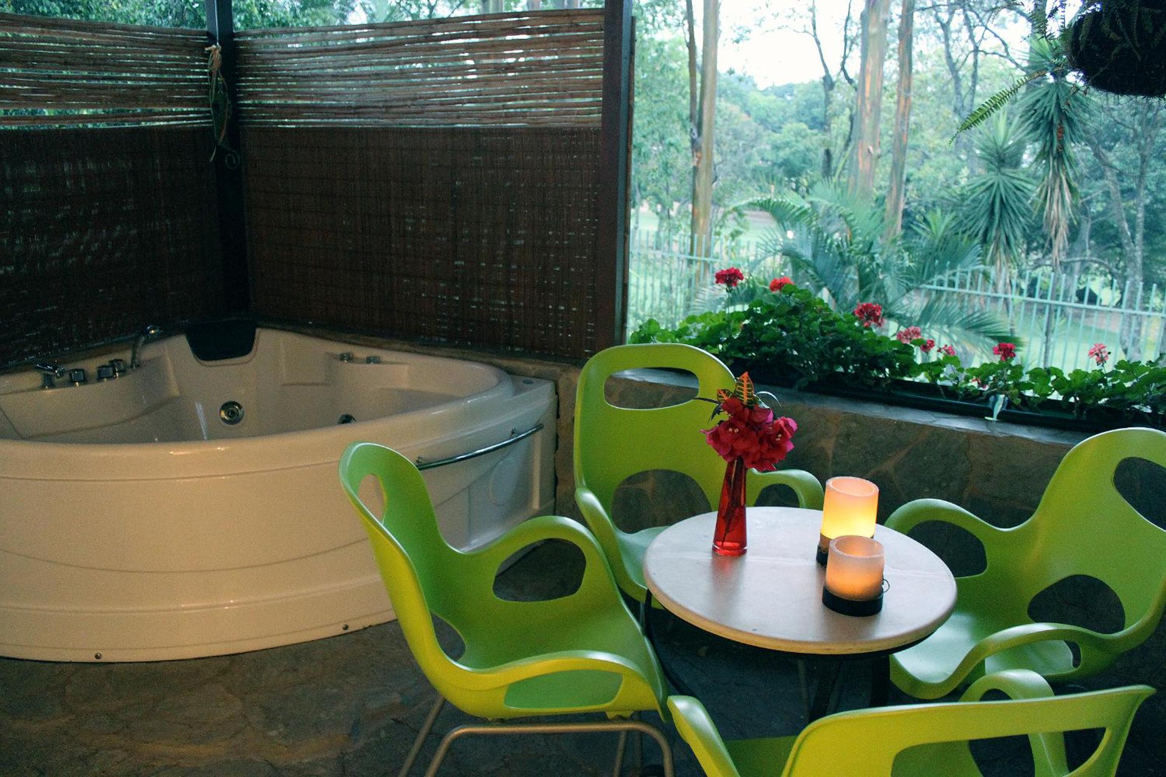 Suite with Jacuzzi tub photo 3