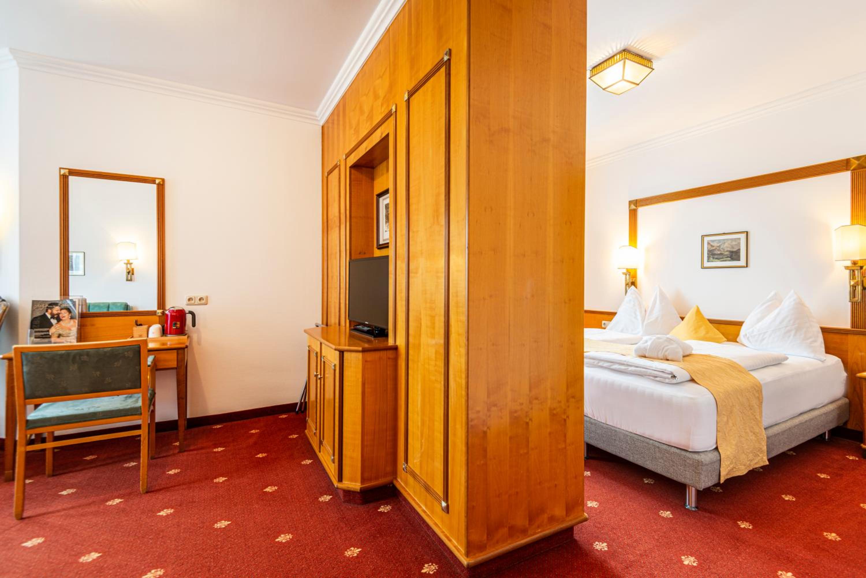Junior Suite - free access to Alpentherme photo 3