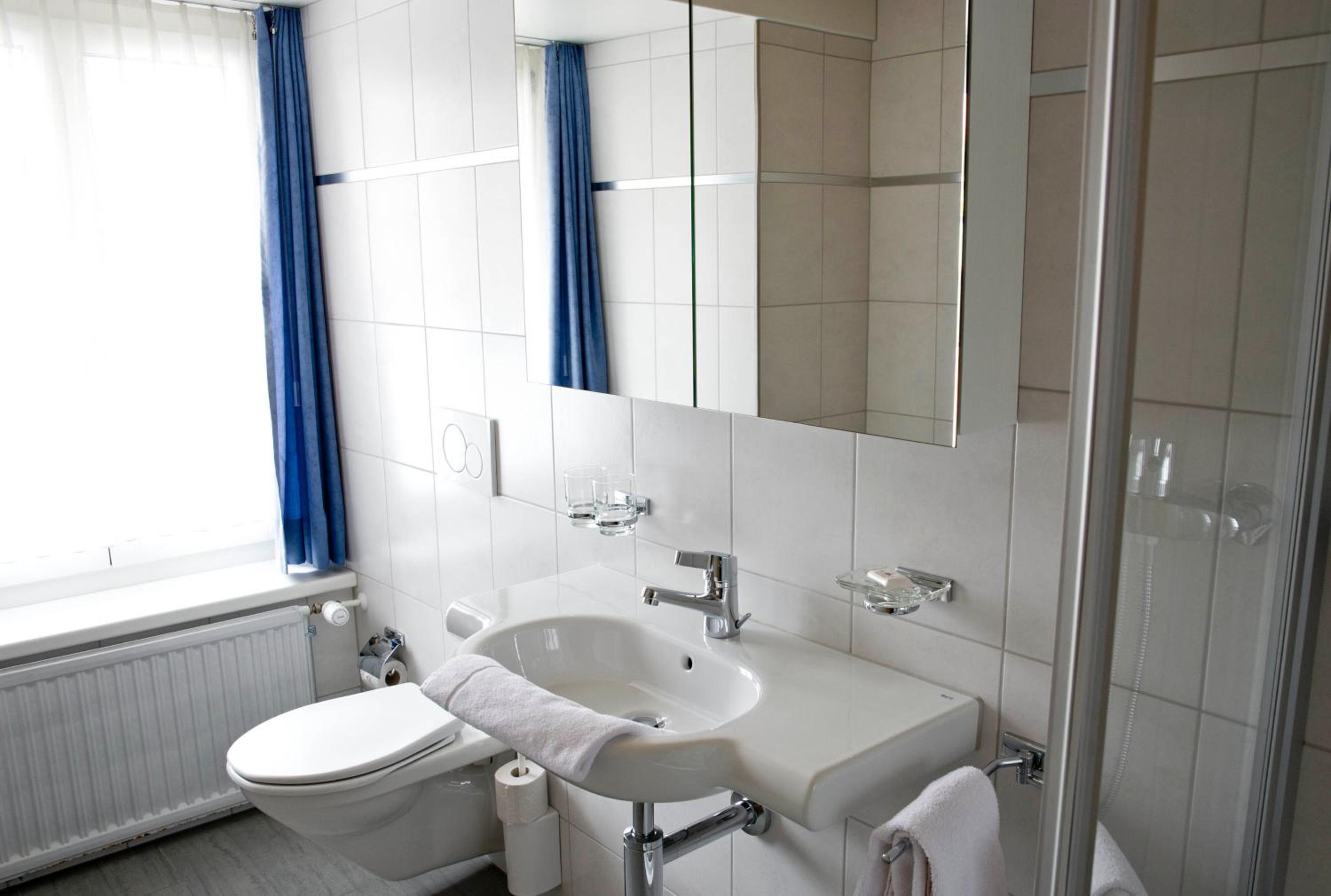 Double Room - Photo 6
