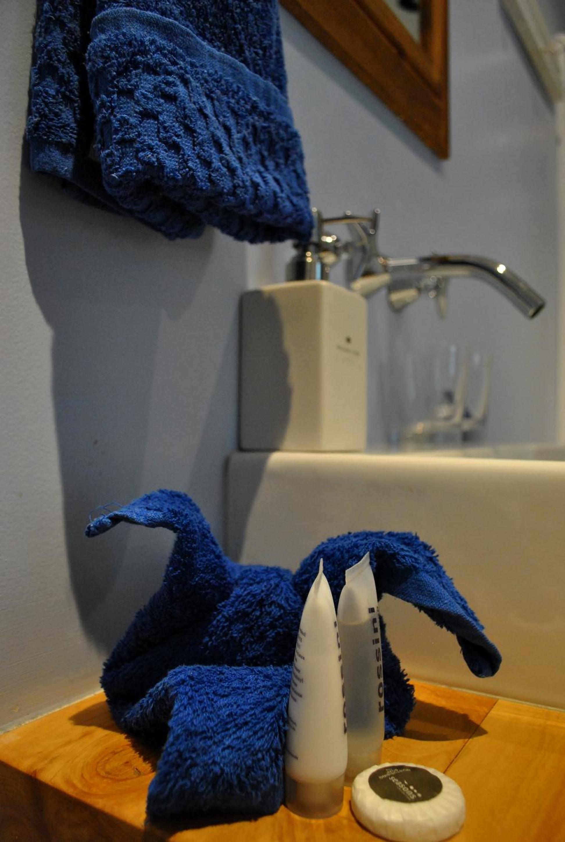 Double Room with Private Bathroom - Photo 2