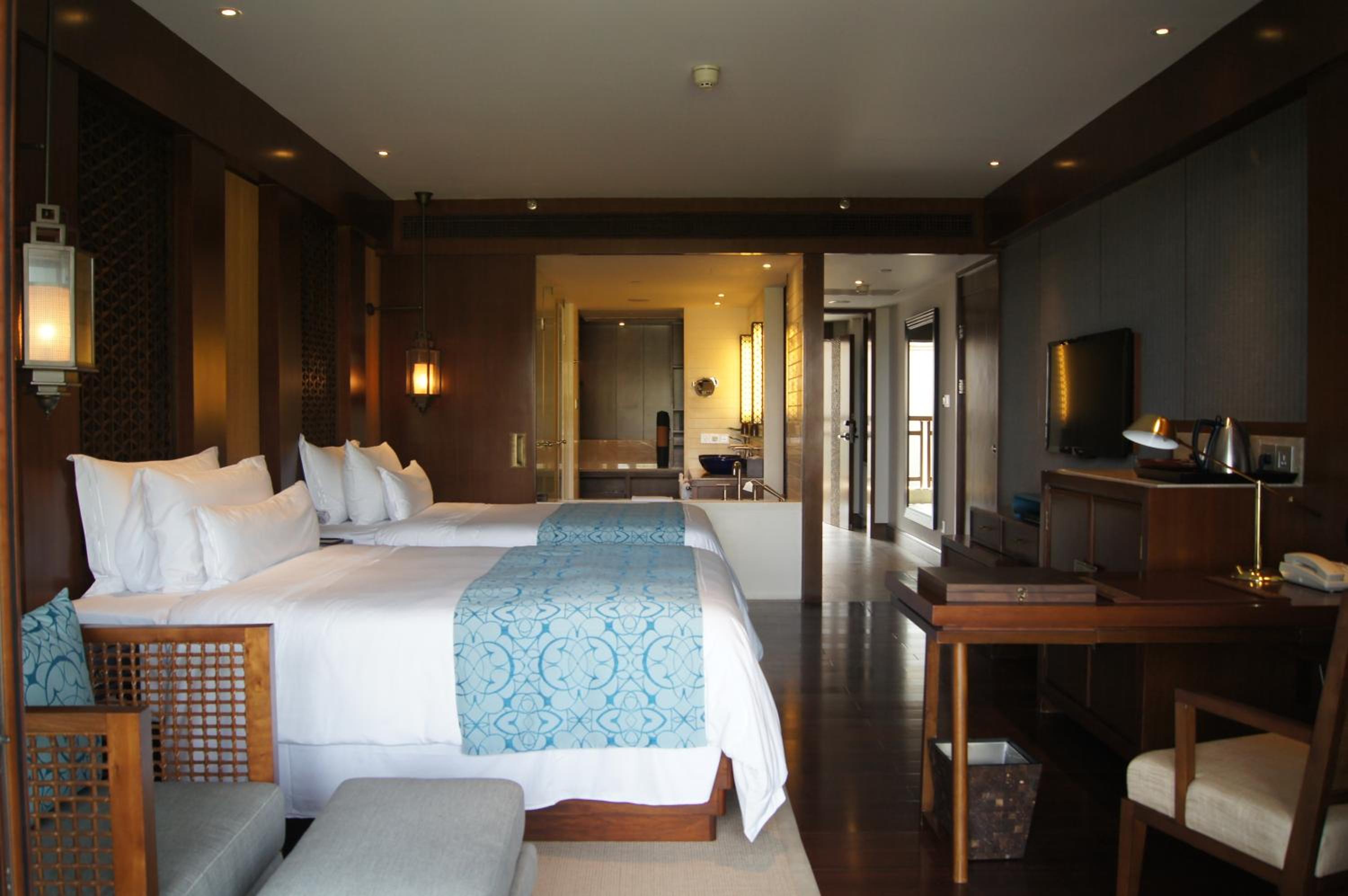 Deluxe Ocean View Room(Need to make appointment 1 day in advance:  Complimentary daily 60 minutes message for one person only) - Photo 3
