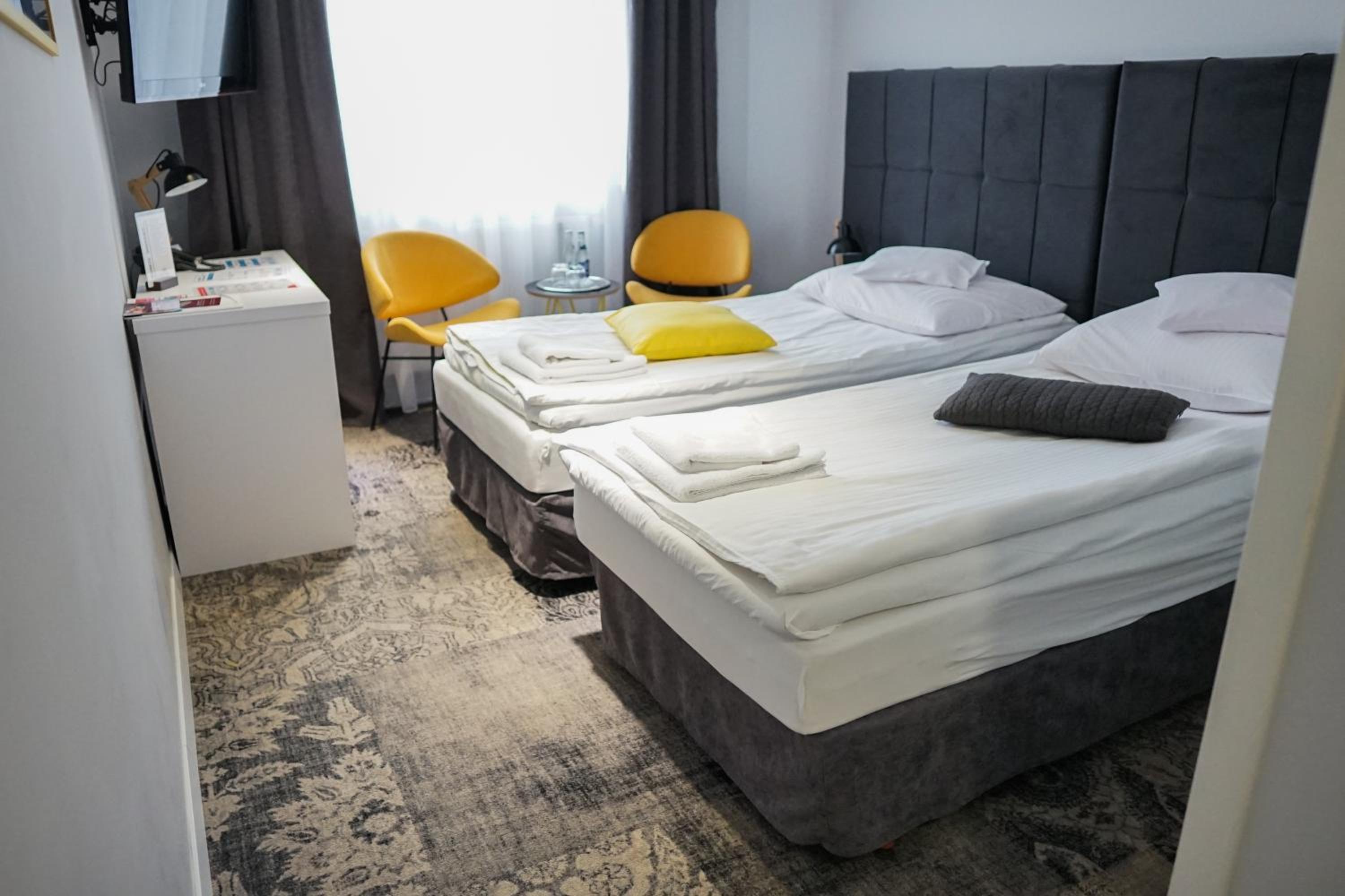 Superior Twin Room - Photo 1