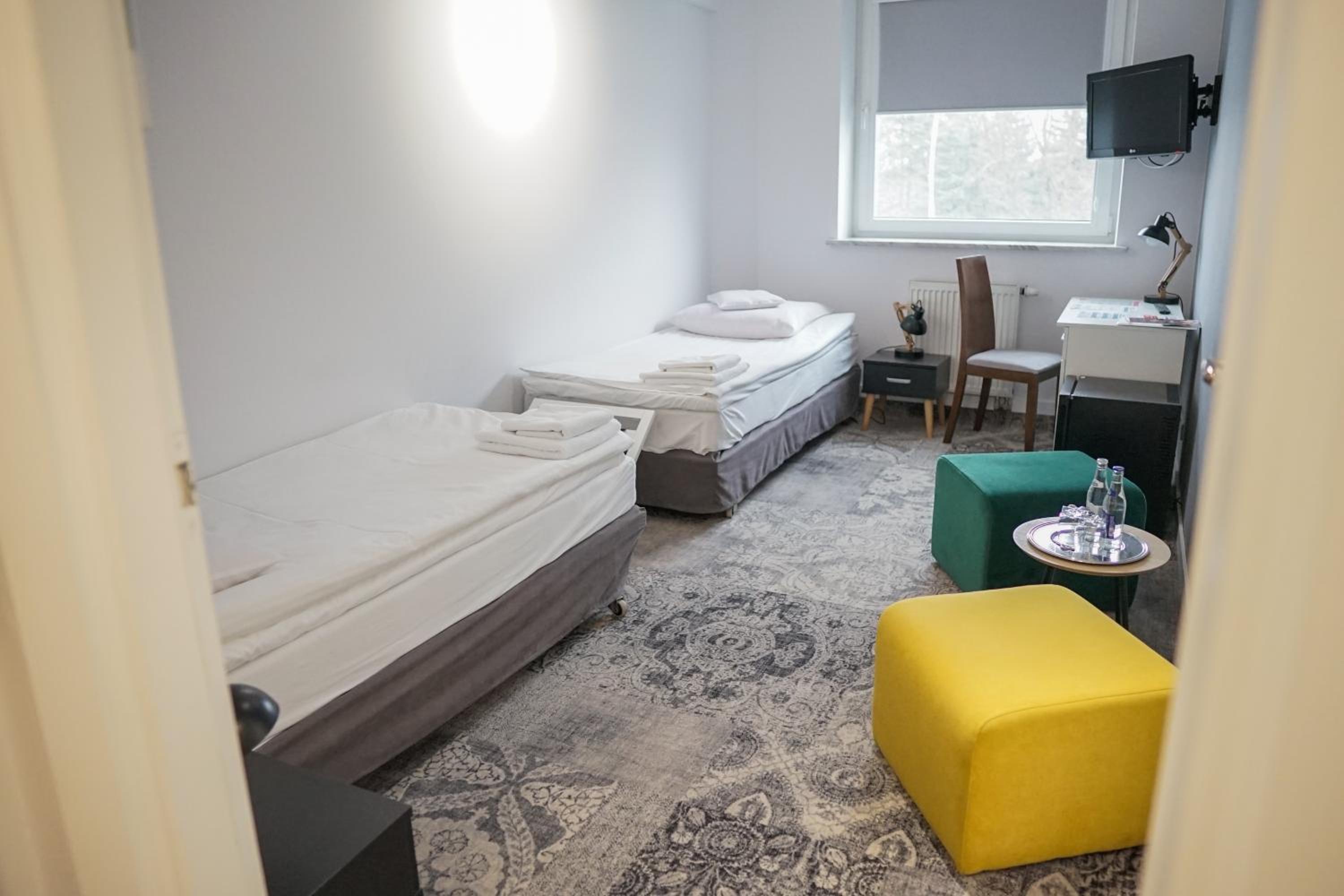Economy Quadruple Room with Shared Bathroom photo 2