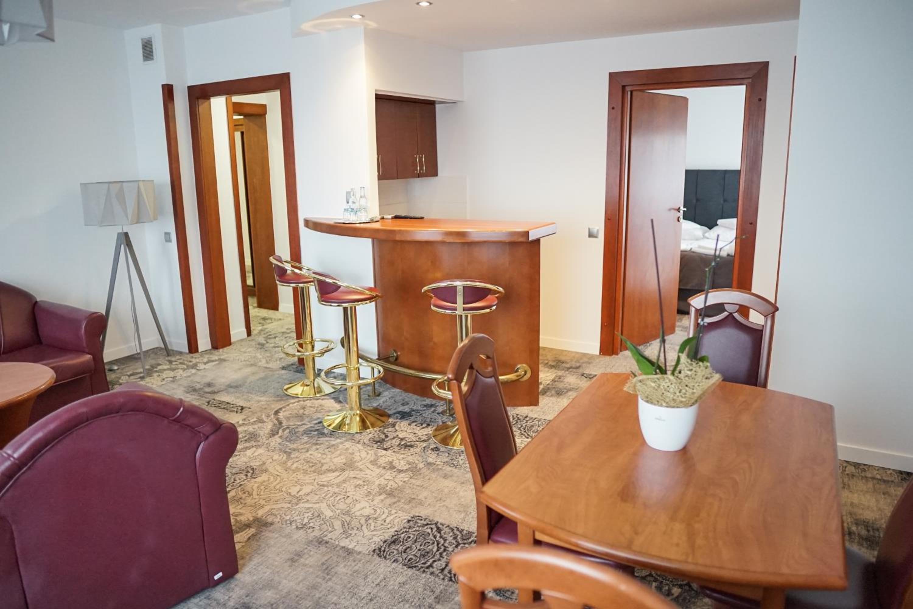 Deluxe Suite - Photo 3
