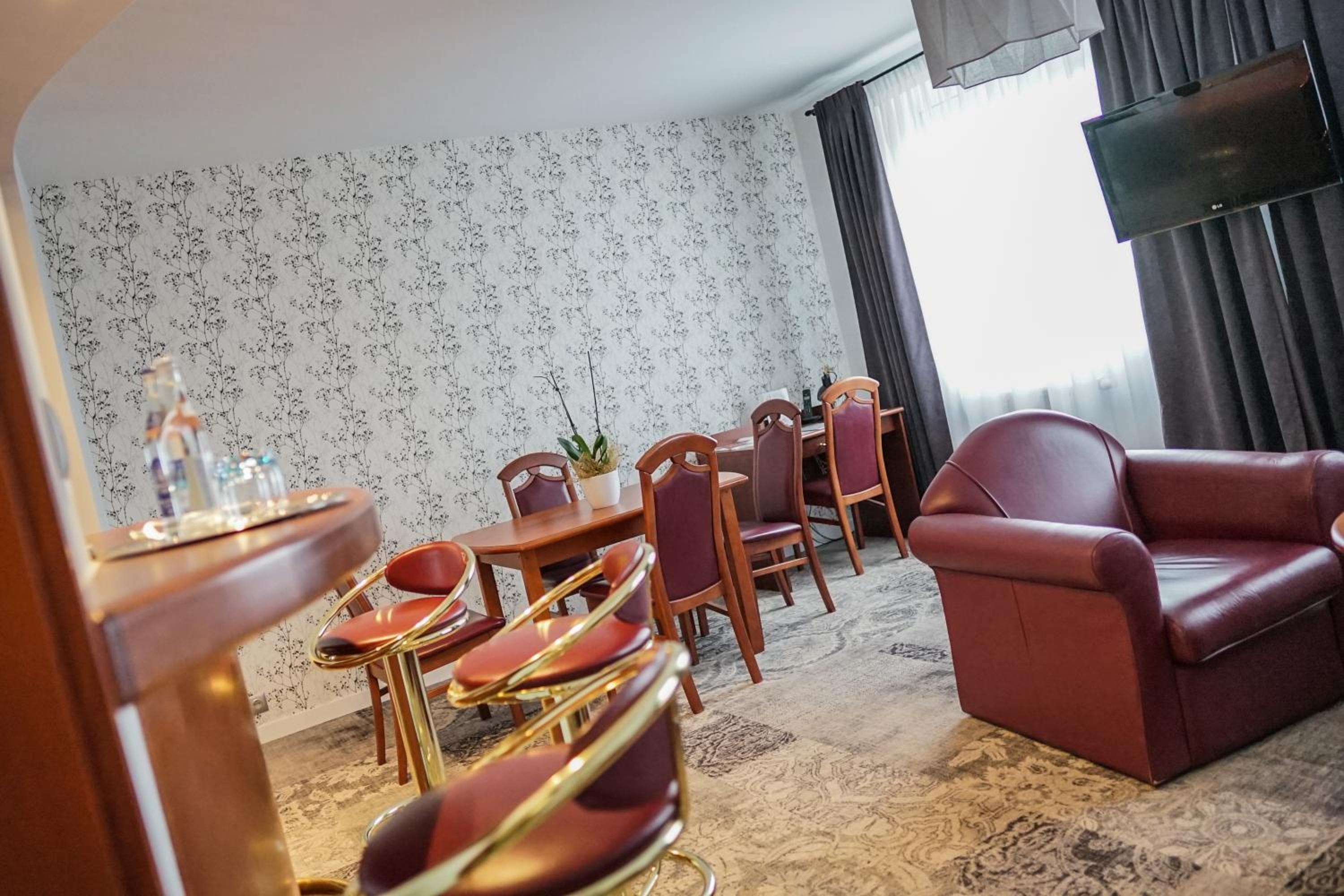 Deluxe Suite - Photo 1