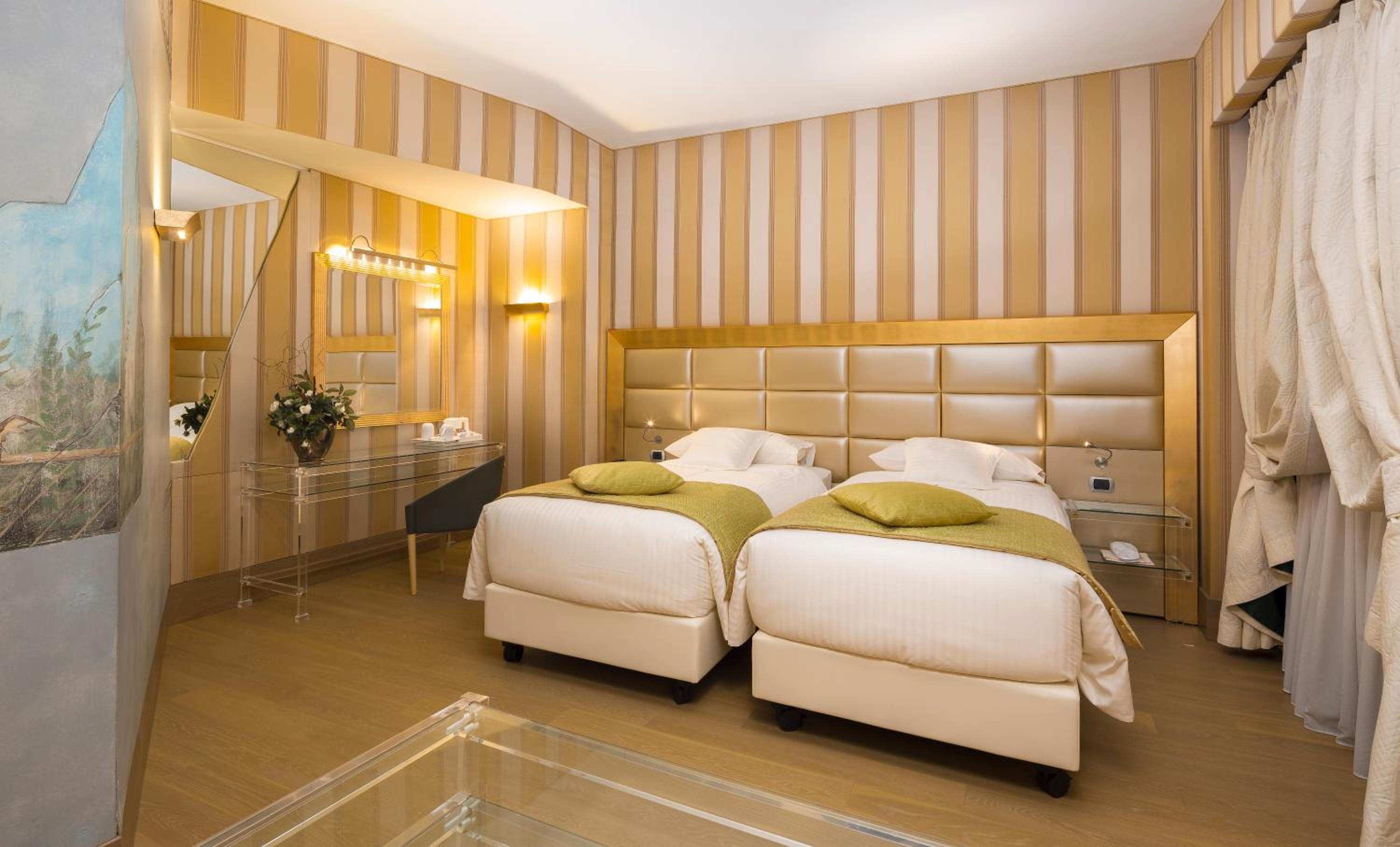 Comfy Twin Room - Photo 1