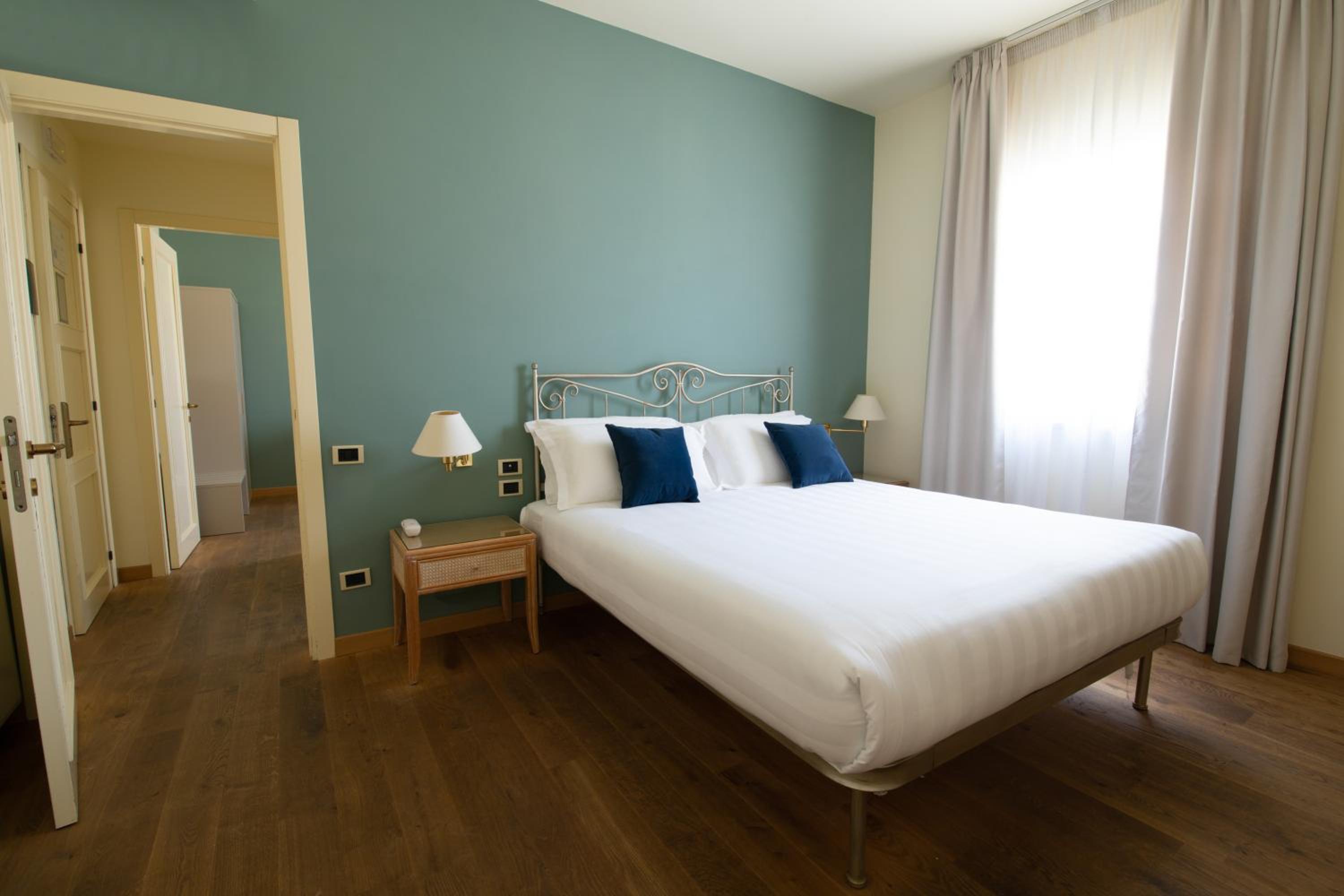 Suite - Photo 2