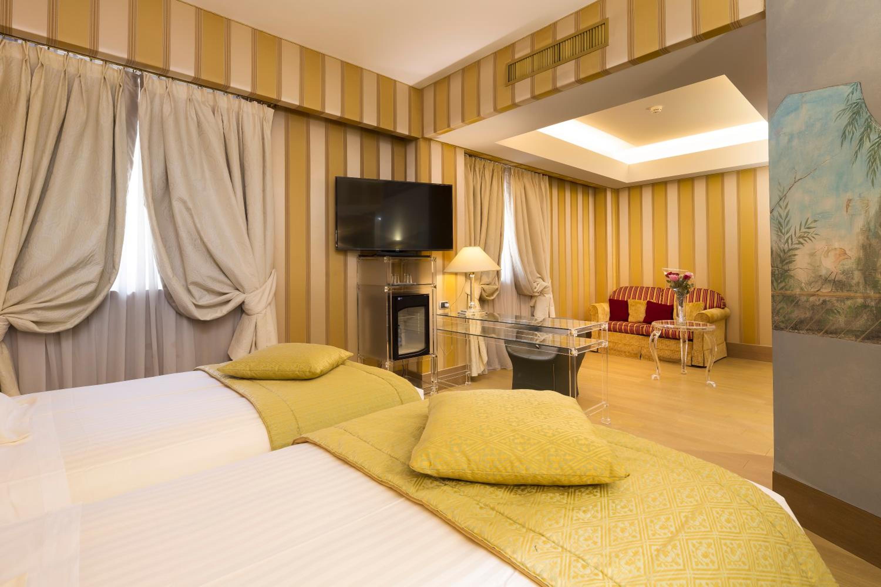 Junior Suite - Photo 1