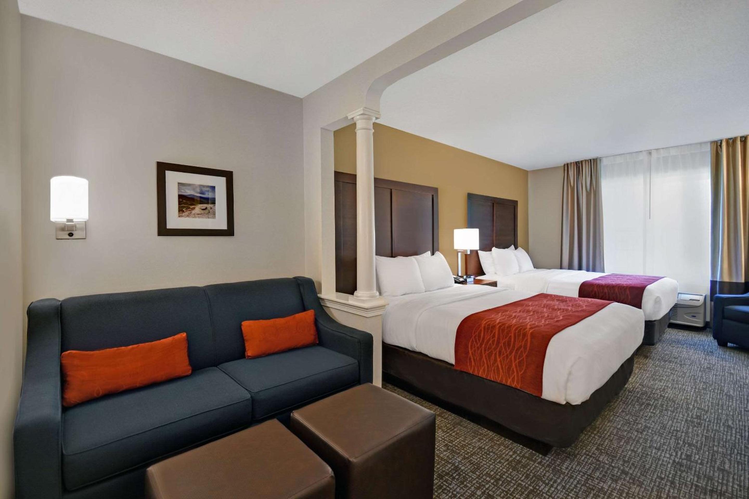 Queen Suite with 2 Queen Beds and Sofa Bed - Photo 1
