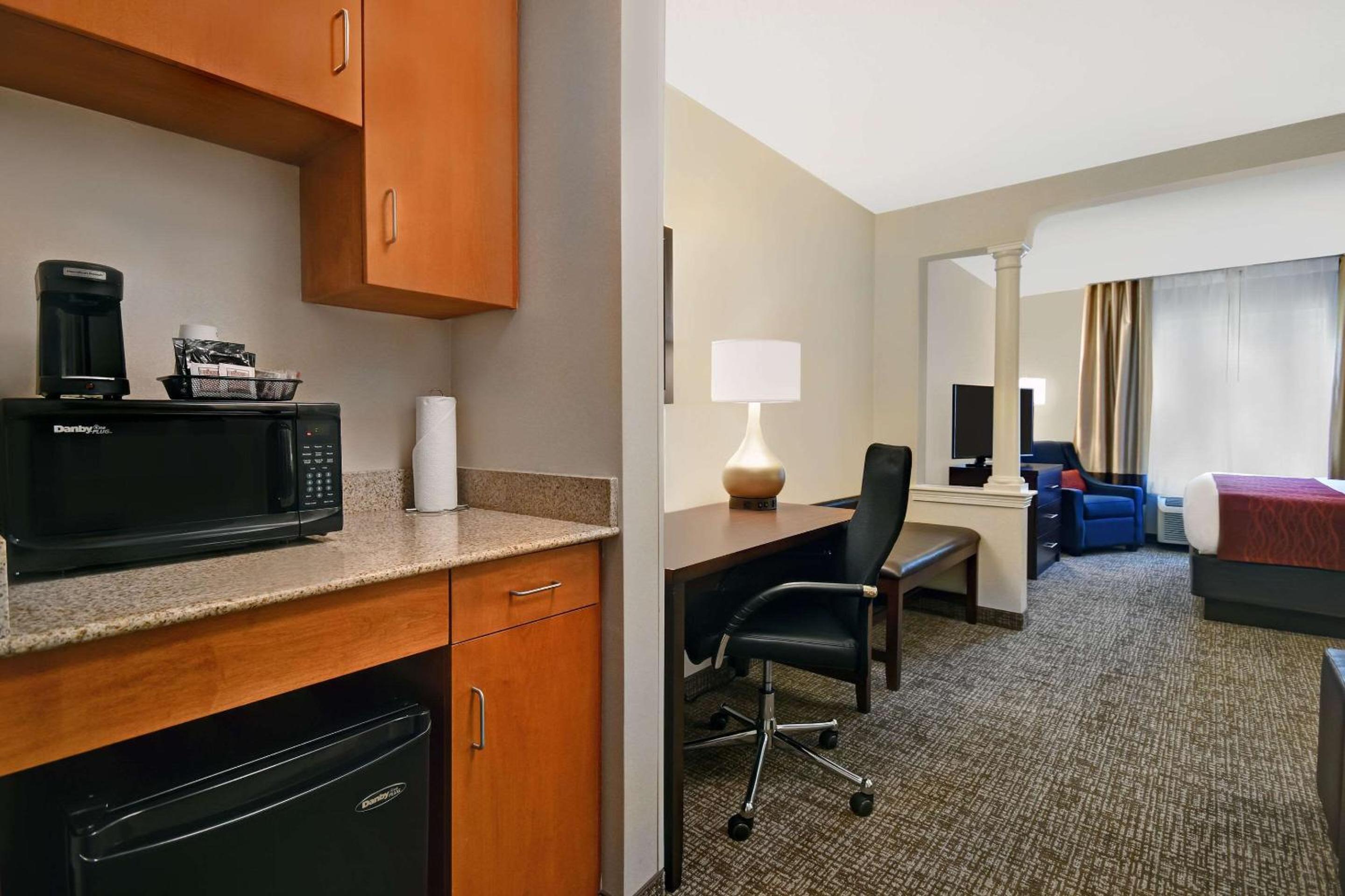 King Suite with Sofa Bed - Photo 3