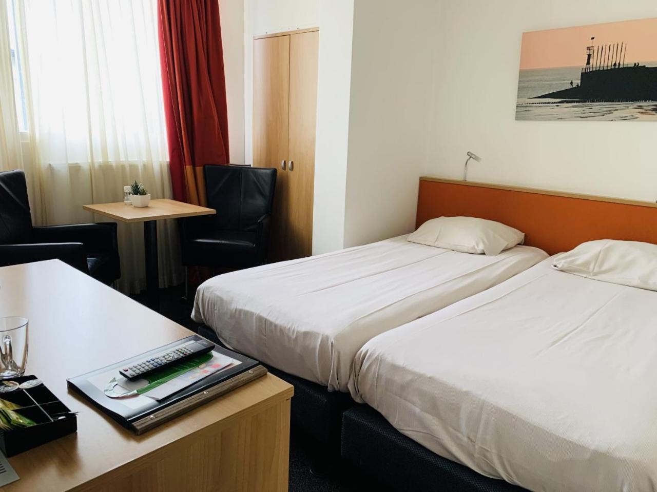Twin Room with City View and Balcony at The City Side - Photo 1