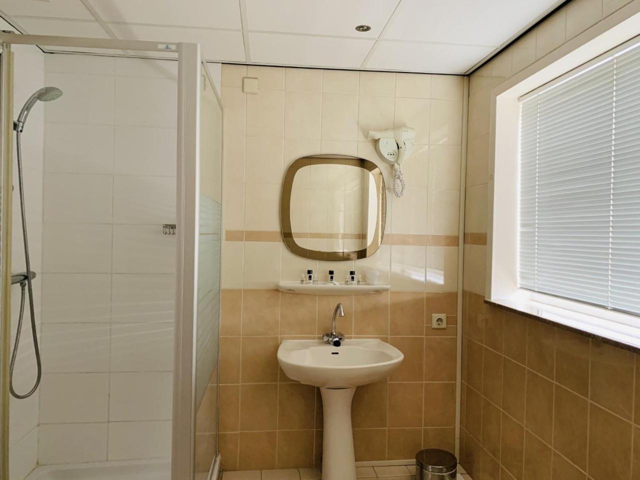 Twin Room at The City Side - Photo 2