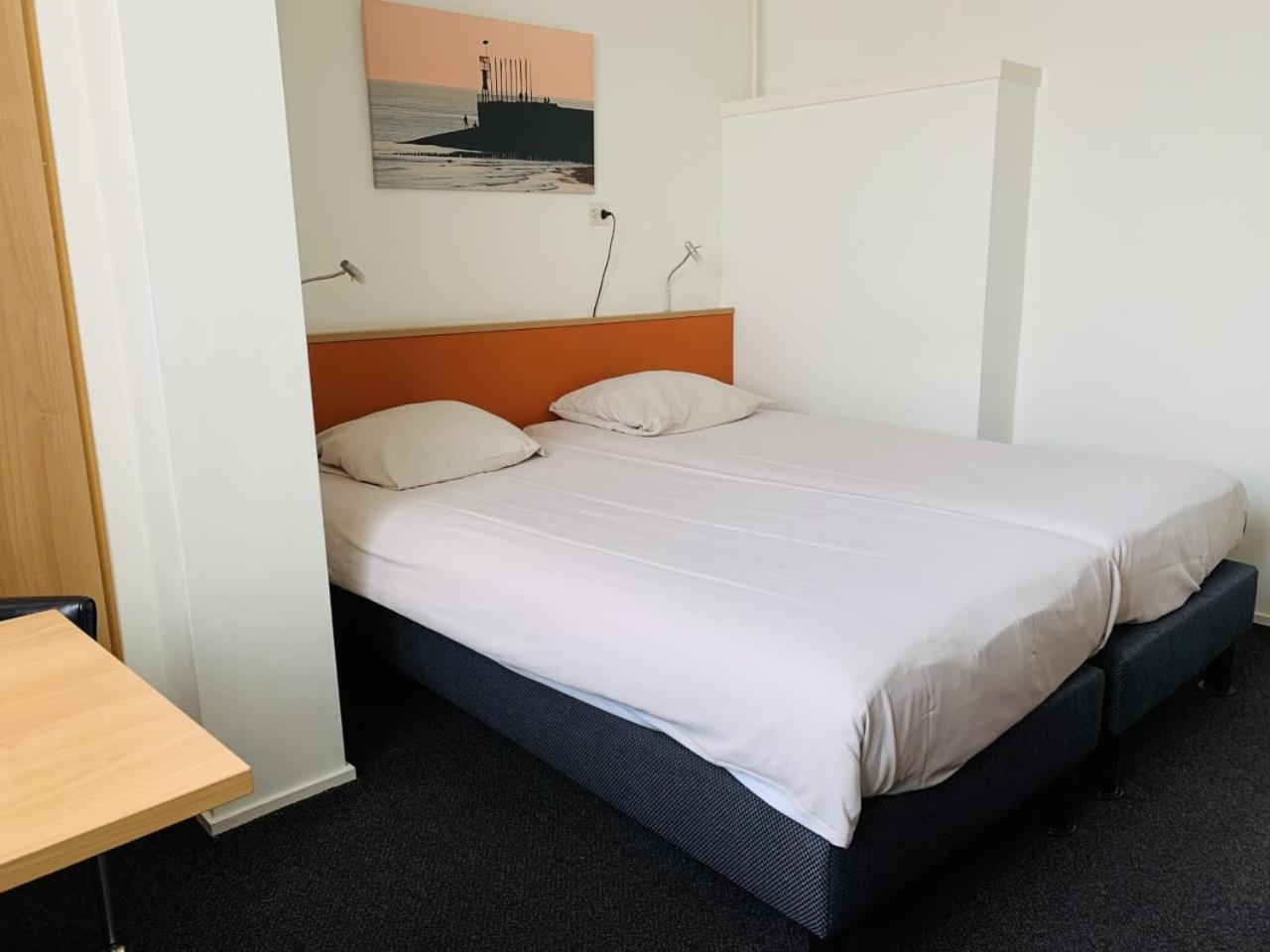 Twin Room with City View and Balcony at The City Side - Photo 3