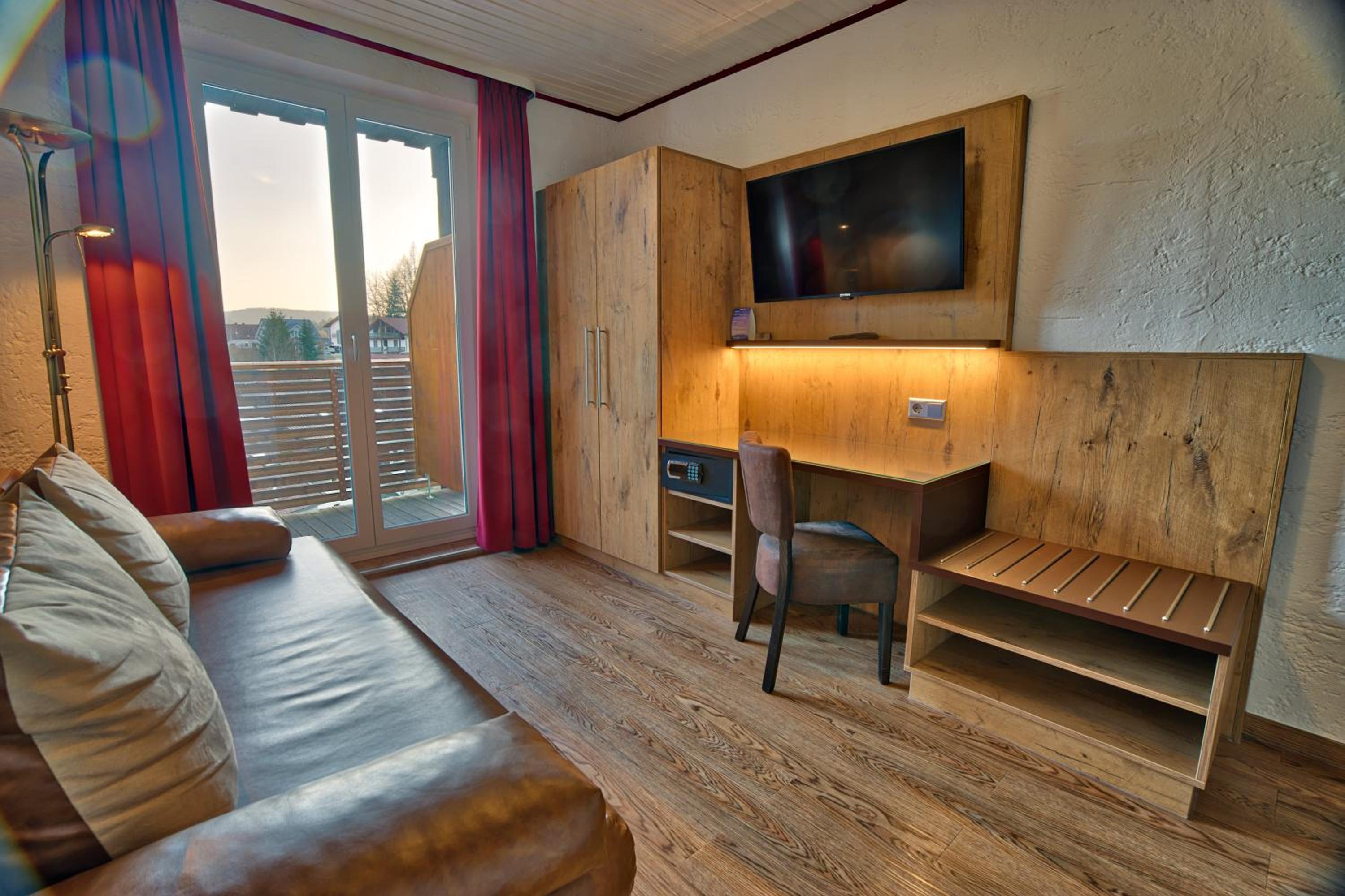 Double Room - Photo 5