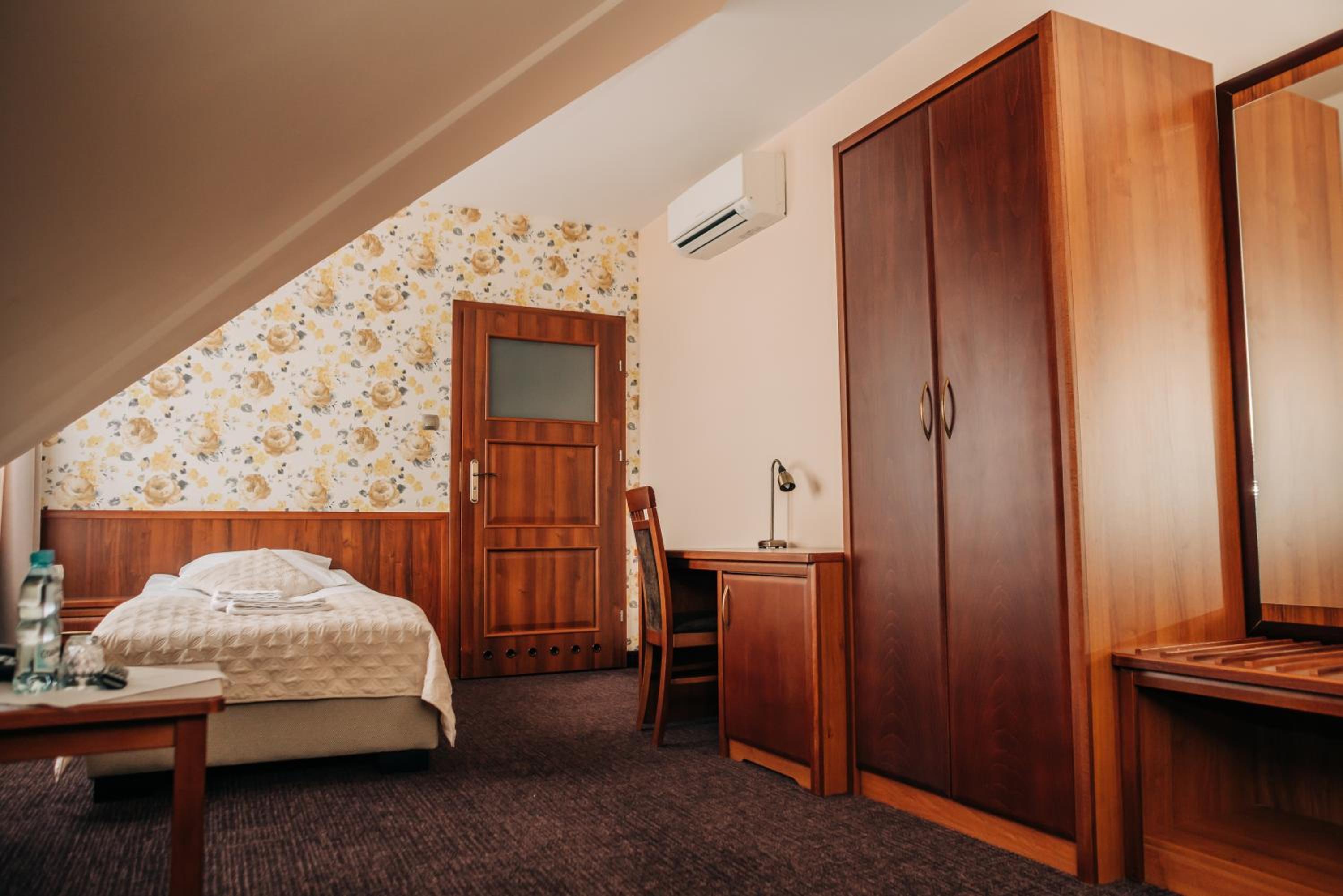 Single Room photo 1