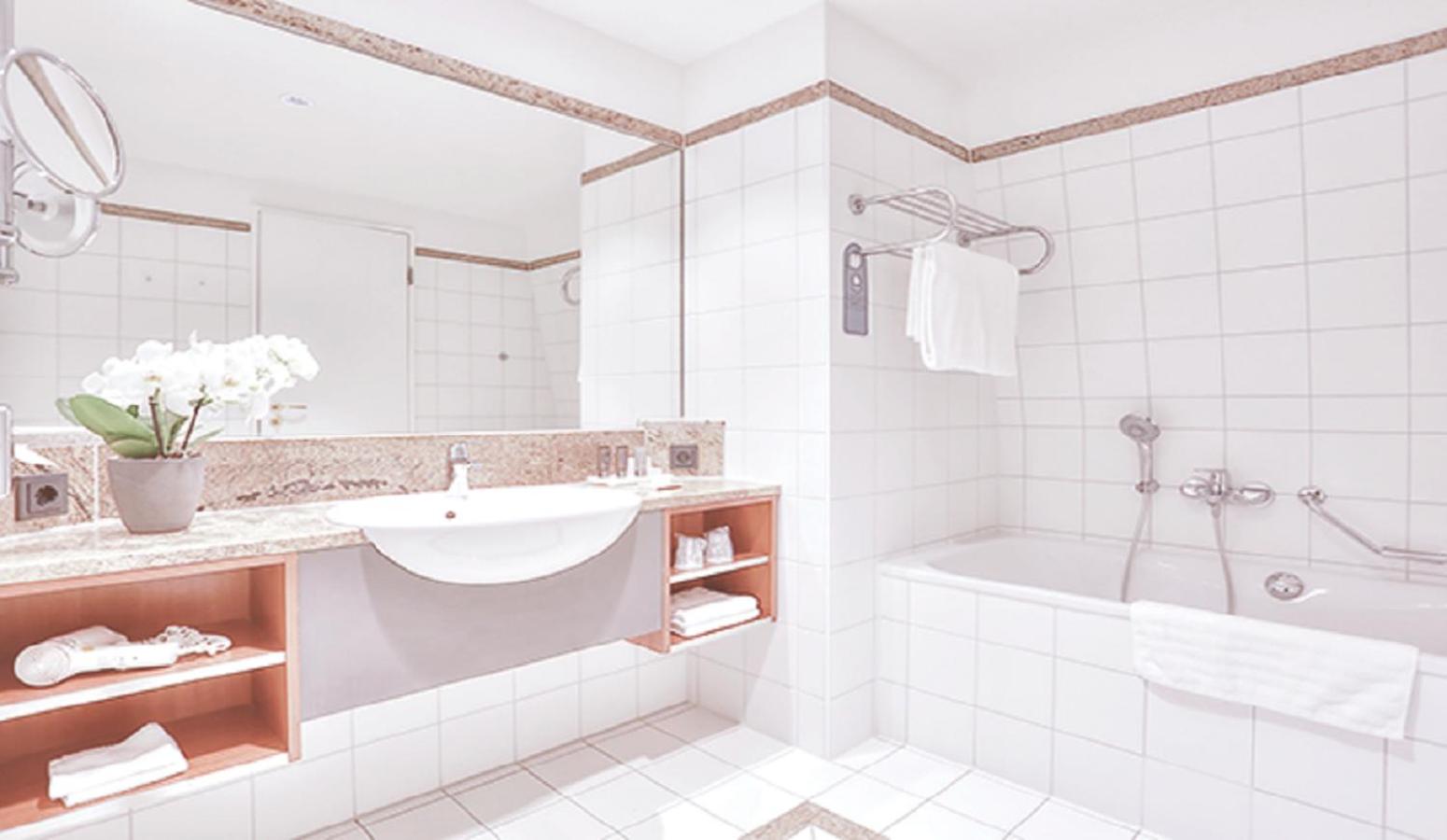 Deluxe Suite - Photo 3