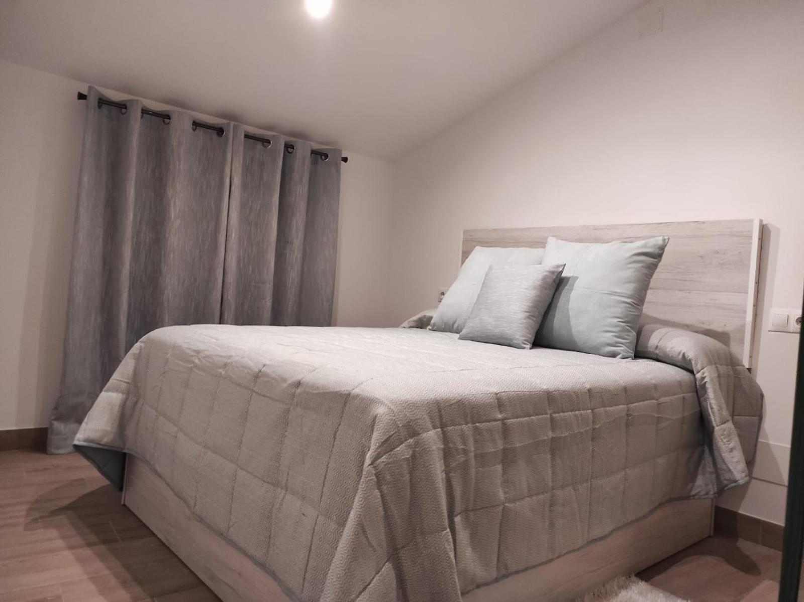 One-Bedroom House - Photo 9