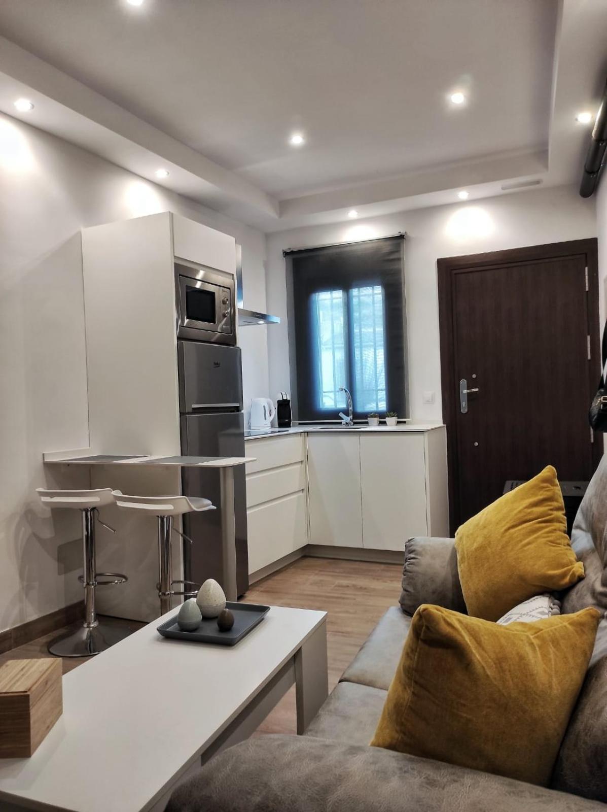 One-Bedroom House - Photo 10