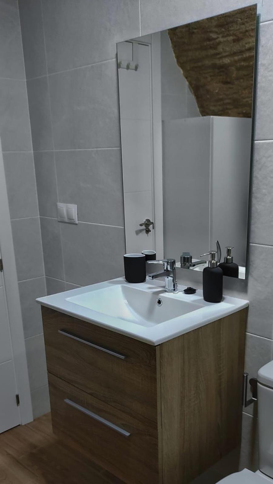 One-Bedroom House - Photo 12