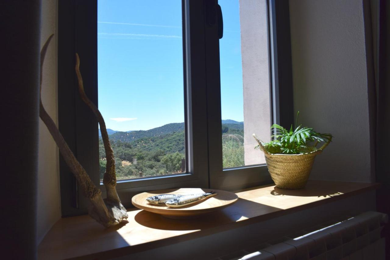 Apartment with Mountain View photo 3
