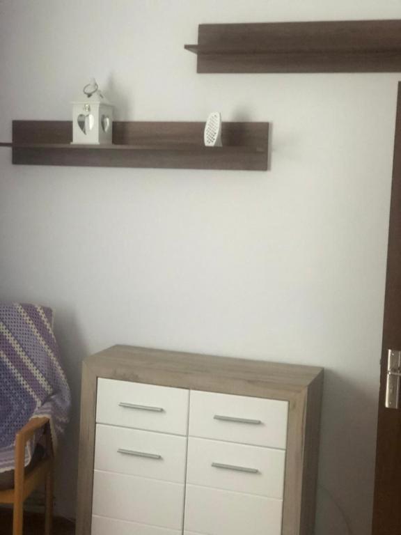 One-Bedroom Apartment - Photo 4