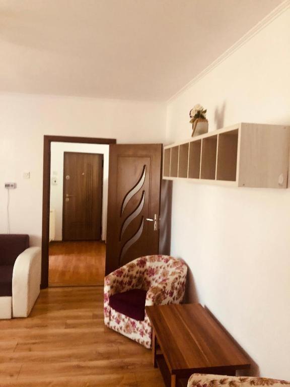 One-Bedroom Apartment - Photo 9