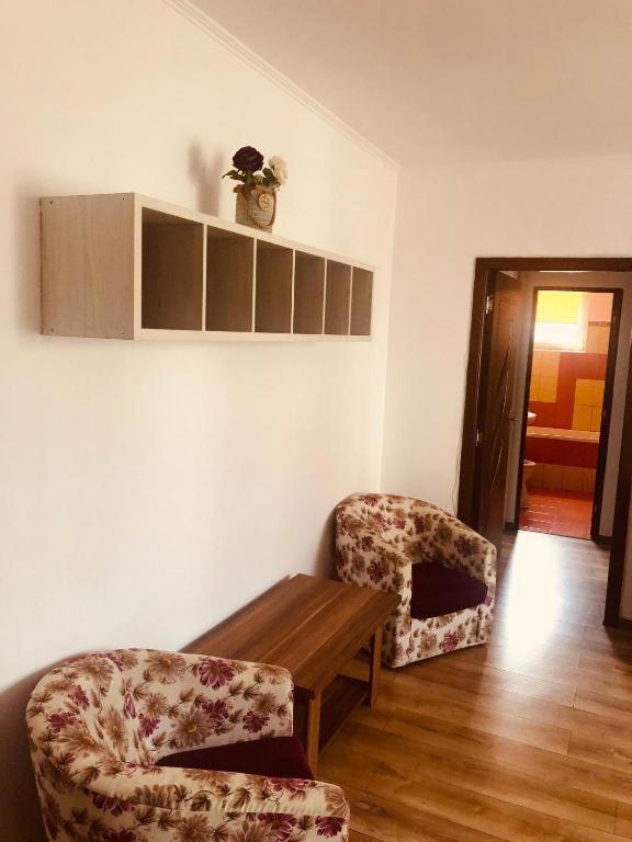 One-Bedroom Apartment - Photo 15