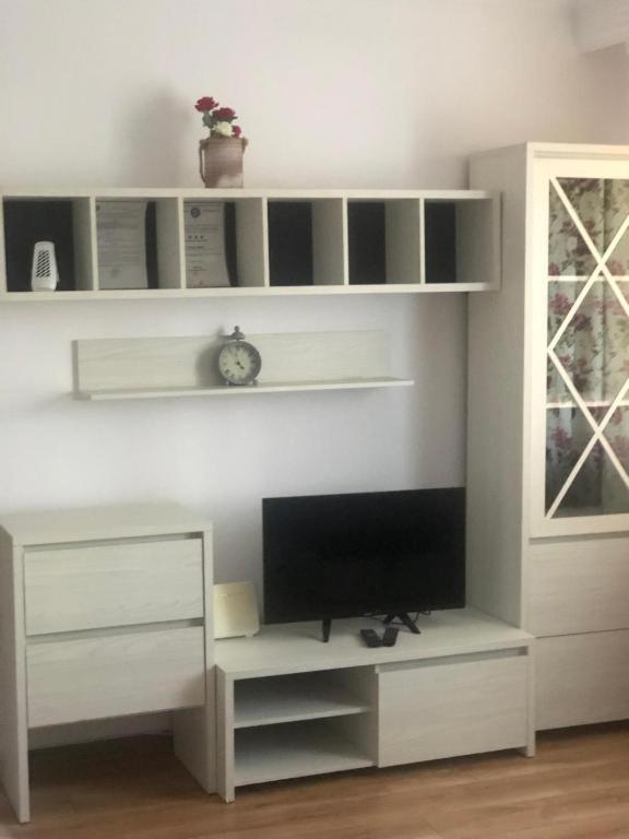 One-Bedroom Apartment - Photo 20