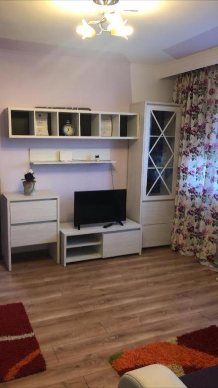 One-Bedroom Apartment - Photo 22