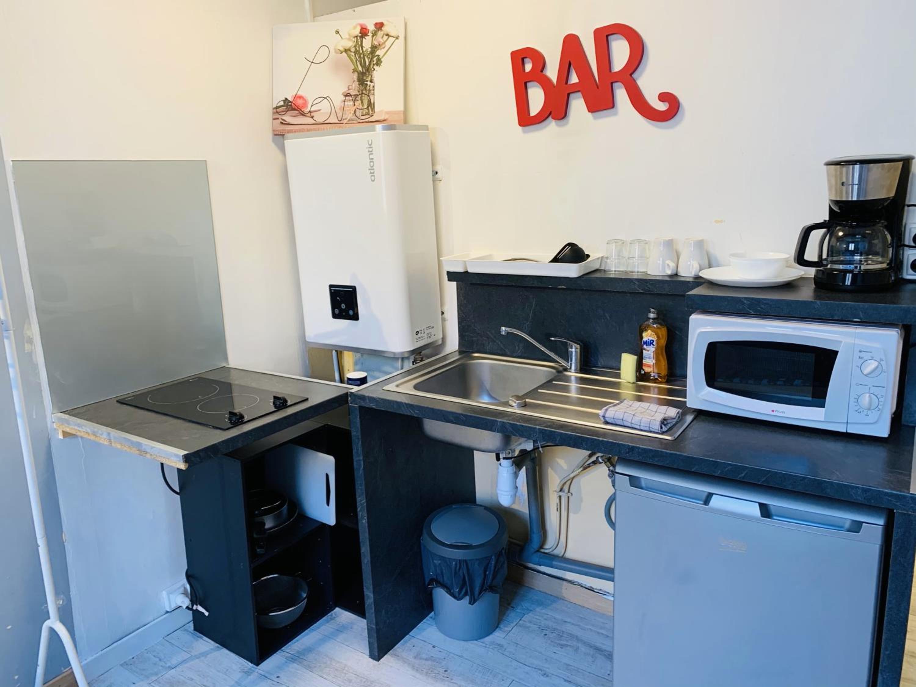Studio Apartment photo 2