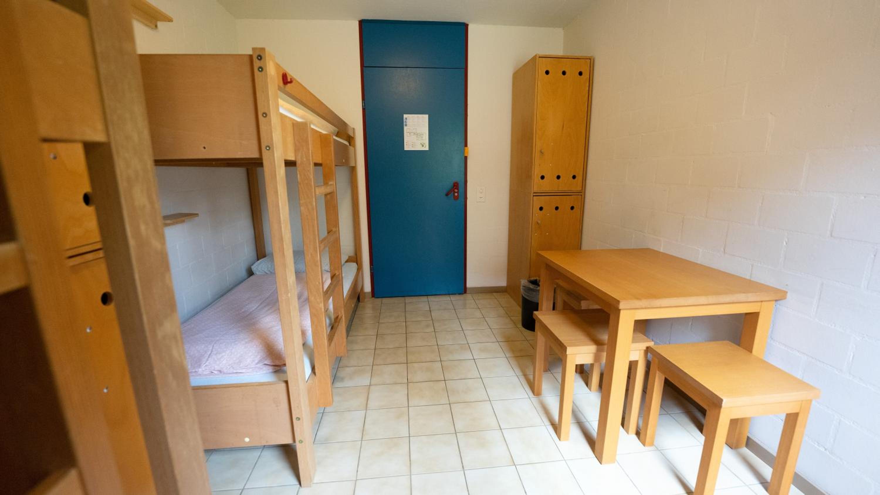 Single Room with Shared Bathroom photo 1